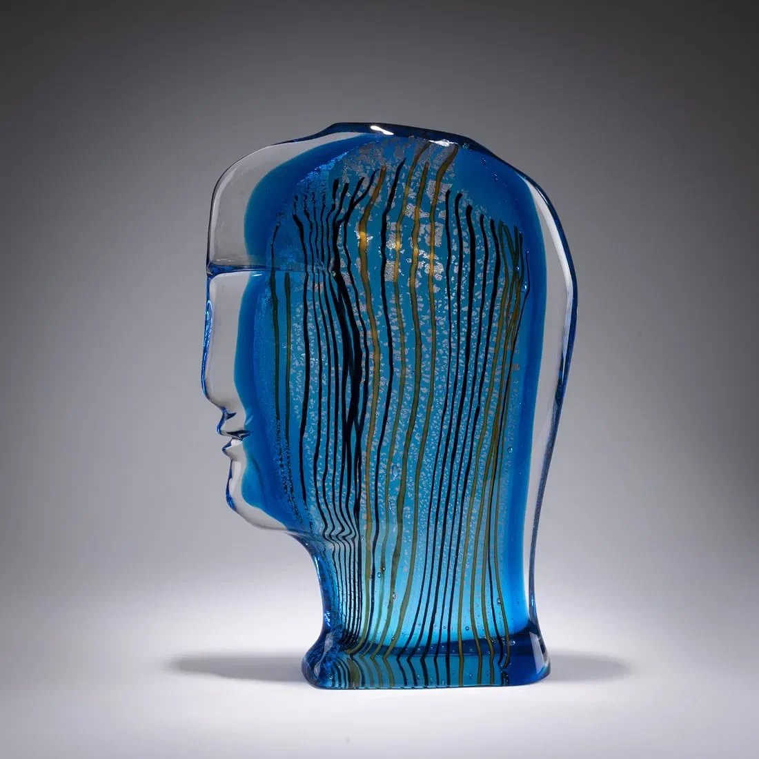  Luigi Benzoni 
 STARTING BID €800 
 ESTIMATE: €800–€1.2K 
 COLLECTIP FAVOURITE ↓  