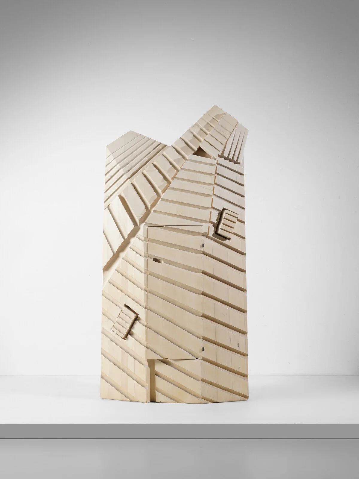  GIUSEPPE RIVADOSSI 
 STARTING BID €12K 
 ESTIMATE: €15K–€20K 
 COLLECTIP FAVOURITE → 