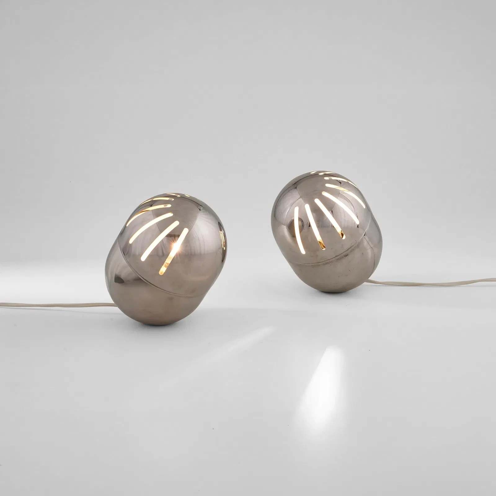  UNKNOWN 
 STARTING BID €400 
 ESTIMATE: €400–€500 
 UNDERVALUED ↓ 