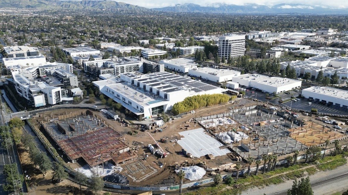 "24 Taking Shape in Chatsworth"