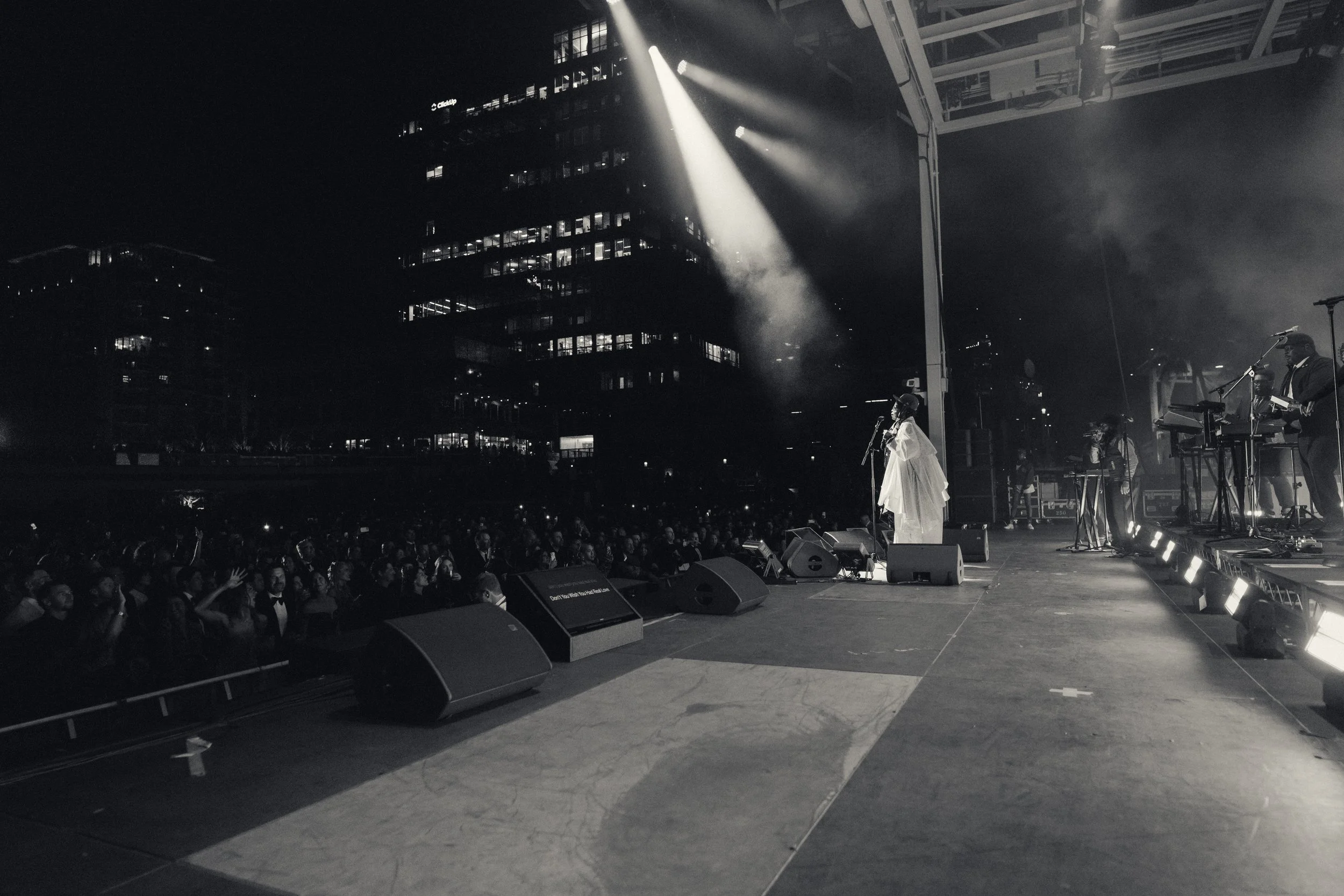 tikastudios_laurynhill_20260430_03004.jpg