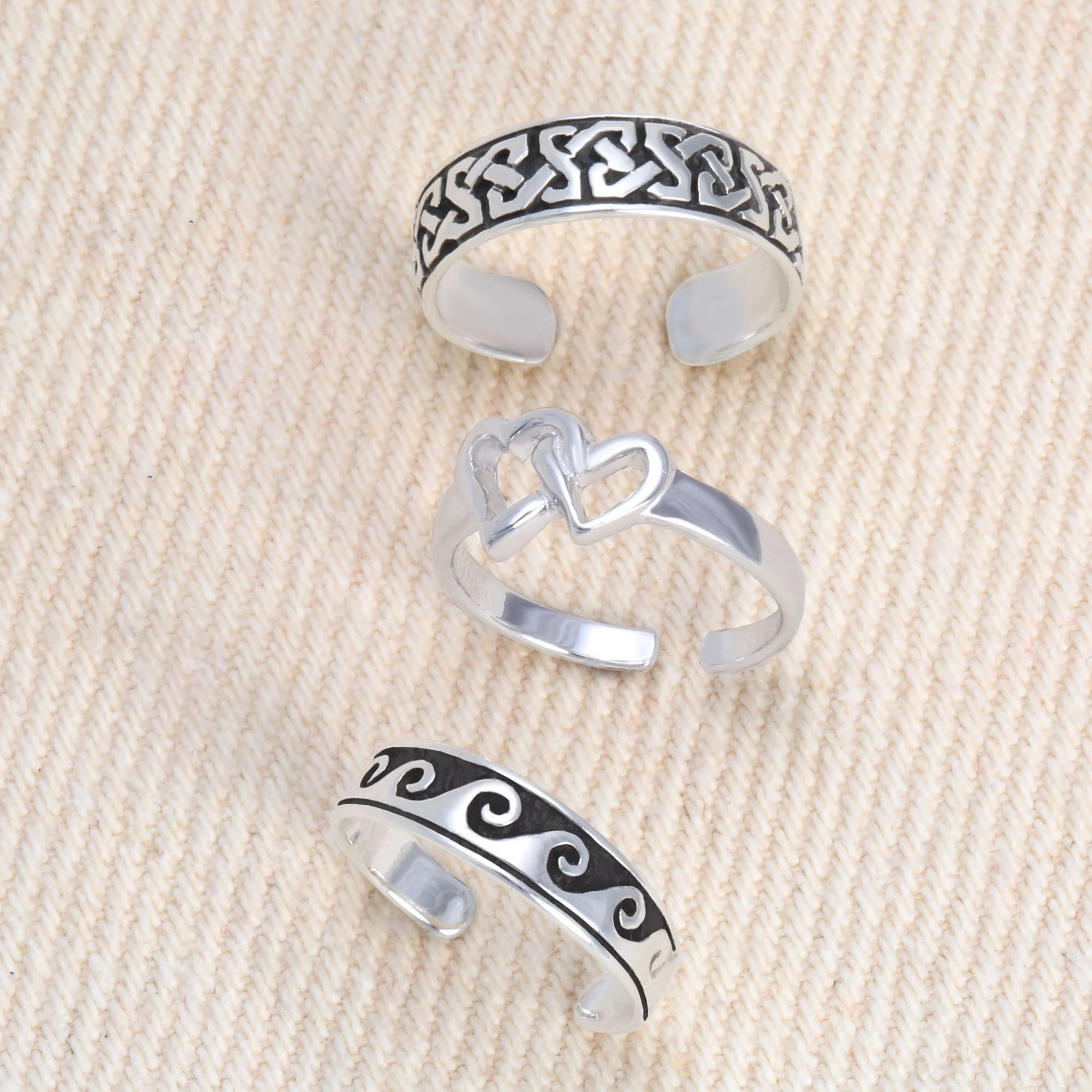 body-jewelry-toe-rings-summer.jpg