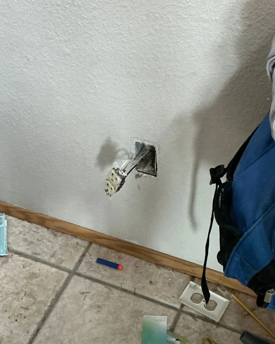 Residential outlet wiring installation in Gig Harbor WA by Aaron Electric LLC preparing new electrical connection