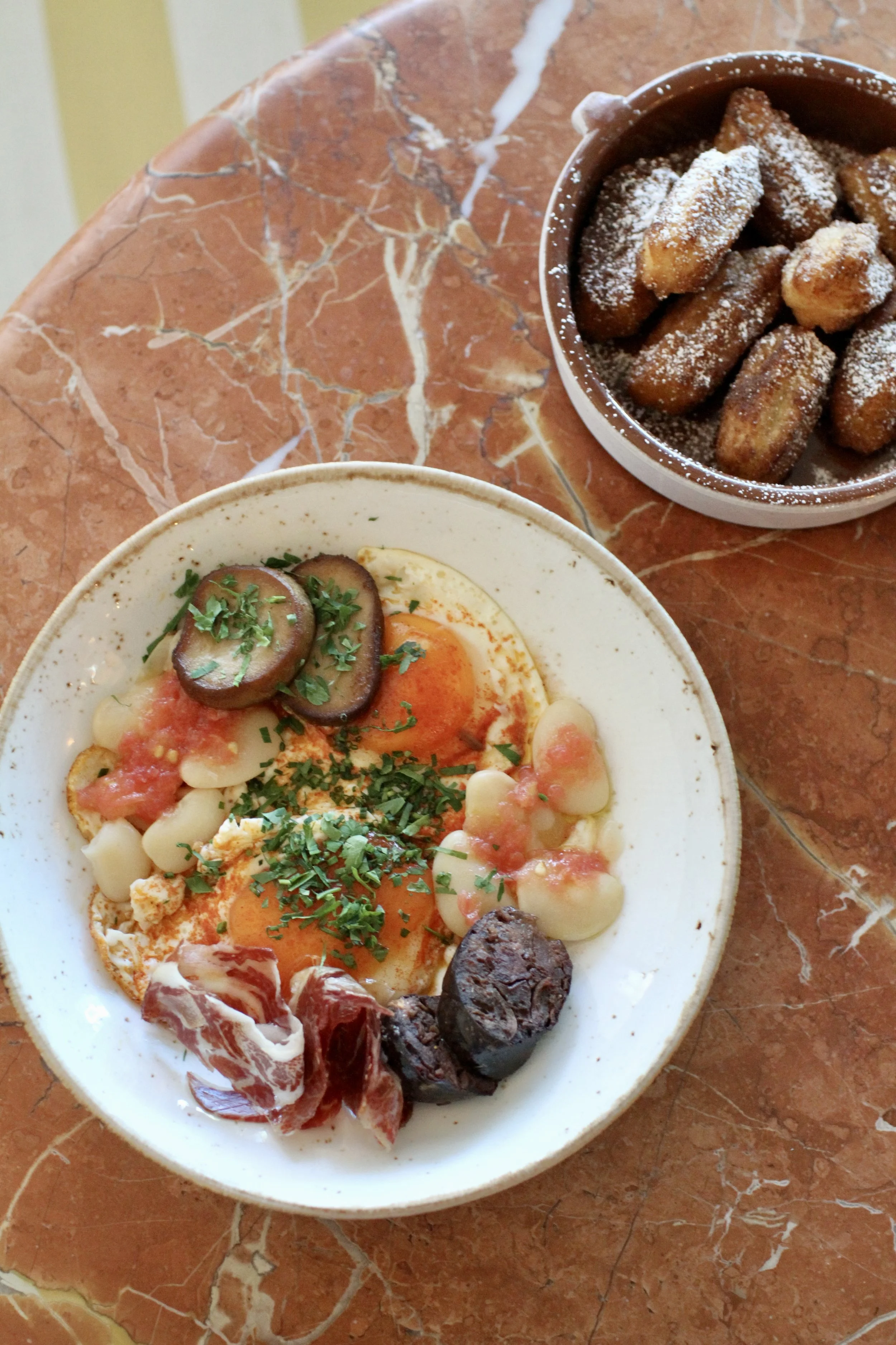 Bar Siesta Brunch_completo buñuelos.jpg