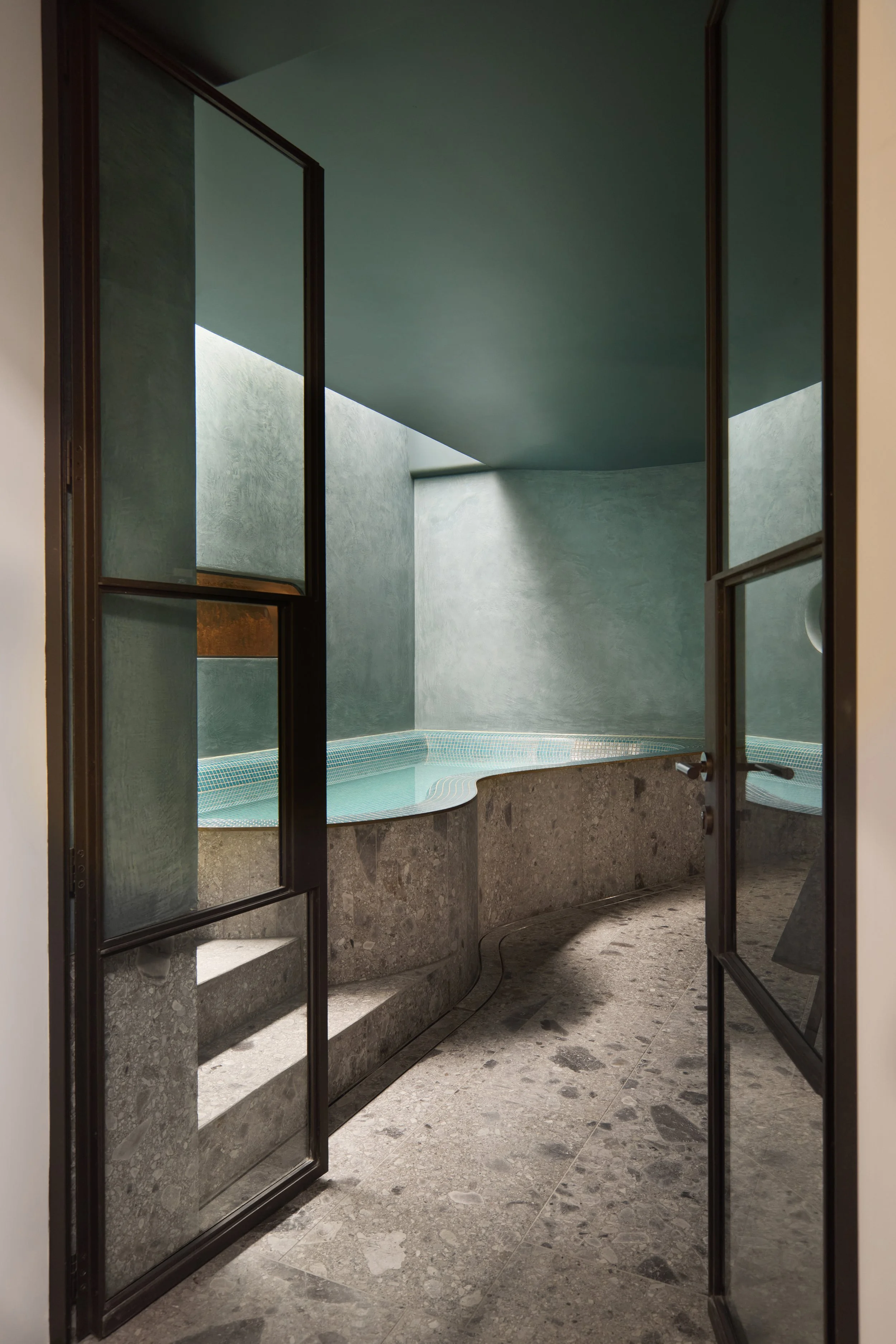 LRA_thrupp st12775.jpg