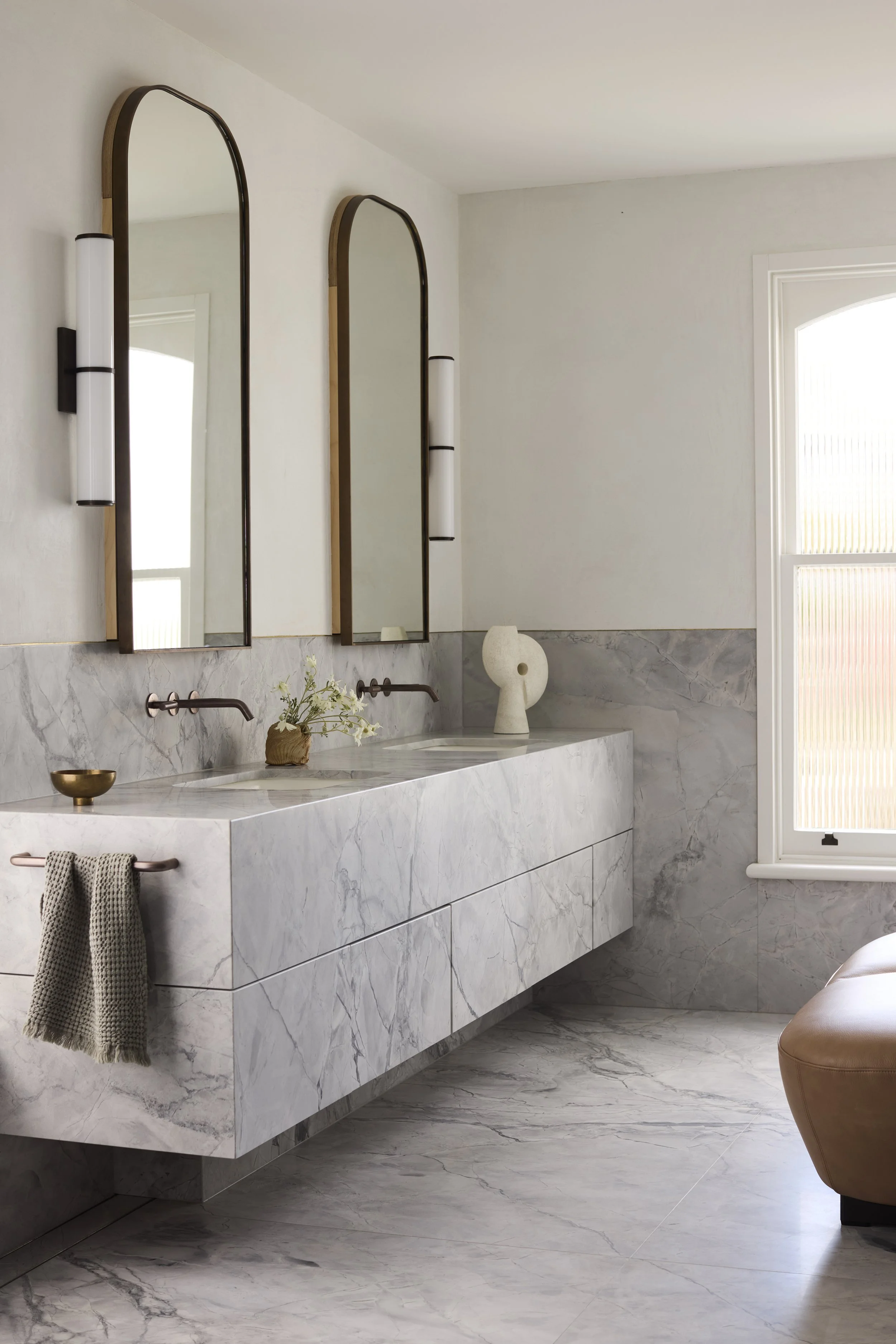 LRA_thrupp st13204.jpg