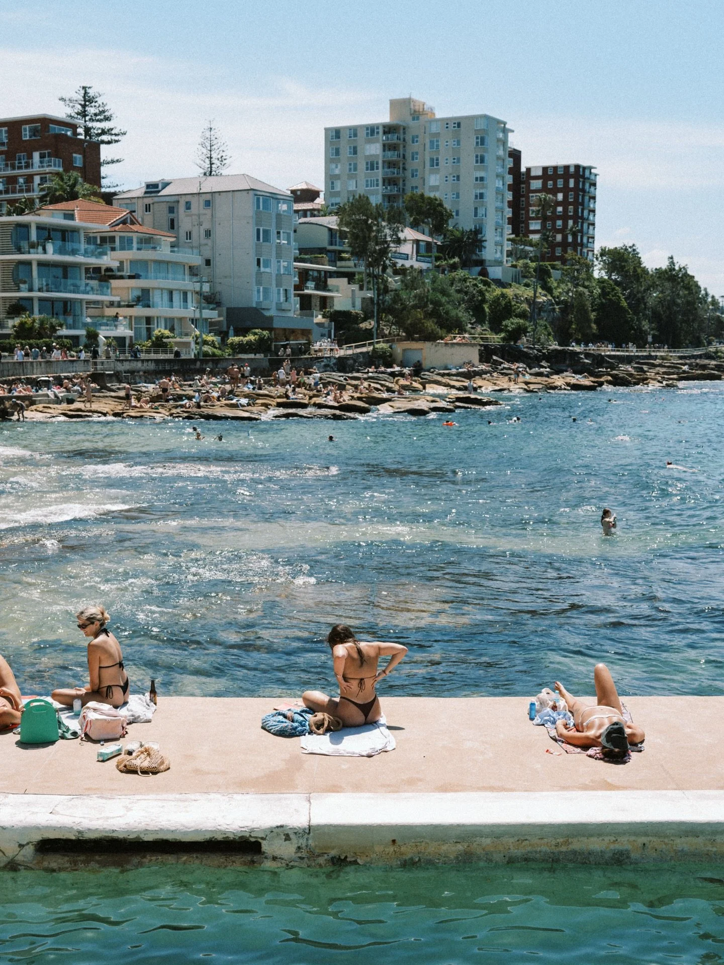 Summers in Australia 

#leicaq343 #leica #manlybeachaustralia #lookslikefilm
