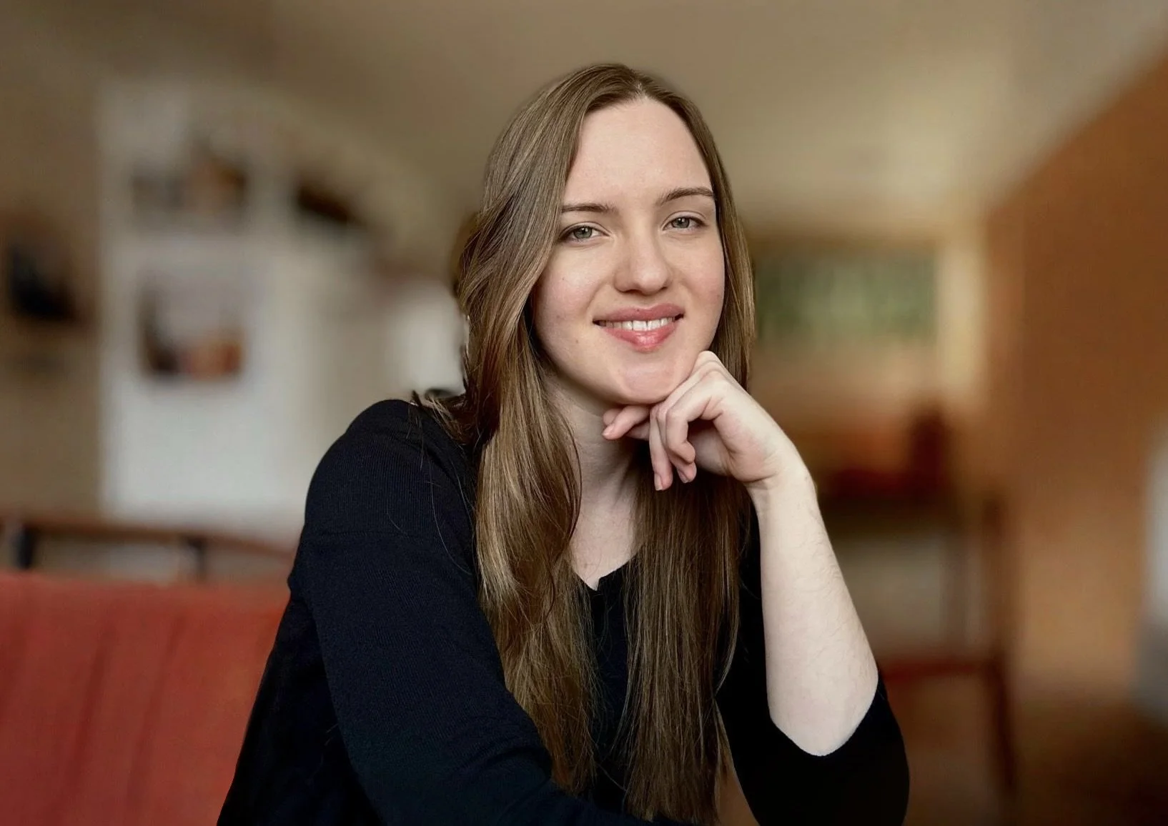 Portrait von Jasmin Rauchbart, Unterstützung für vielseitige UnternehmerInnen bei der Entwicklung von Geschäftsmodellen