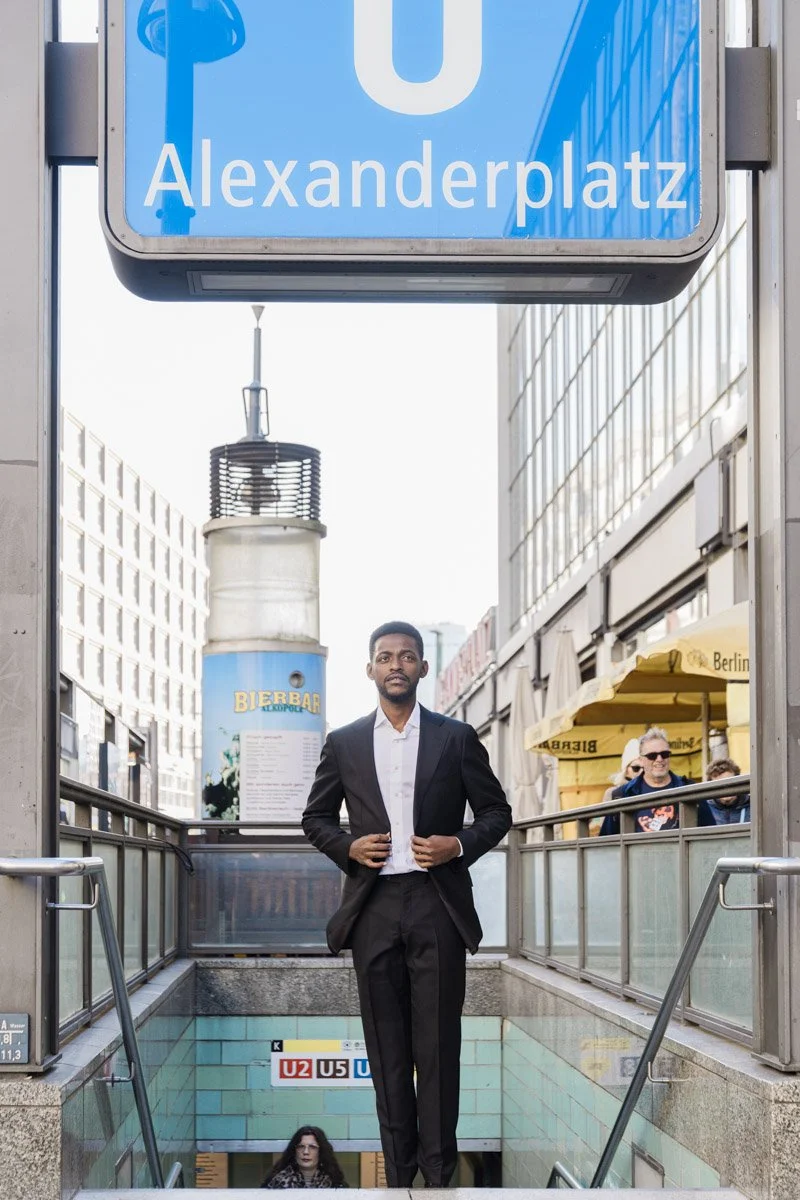 Solo traveller photoshoot Berlin — man portrait natural light