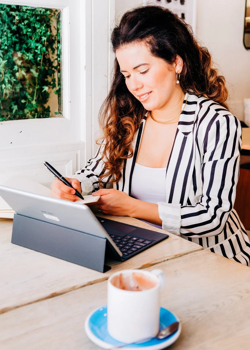 Notting Hill personal stylist portrait, relaxed lifestyle photography for creative London fashion stylist, eclectic outdoor setting