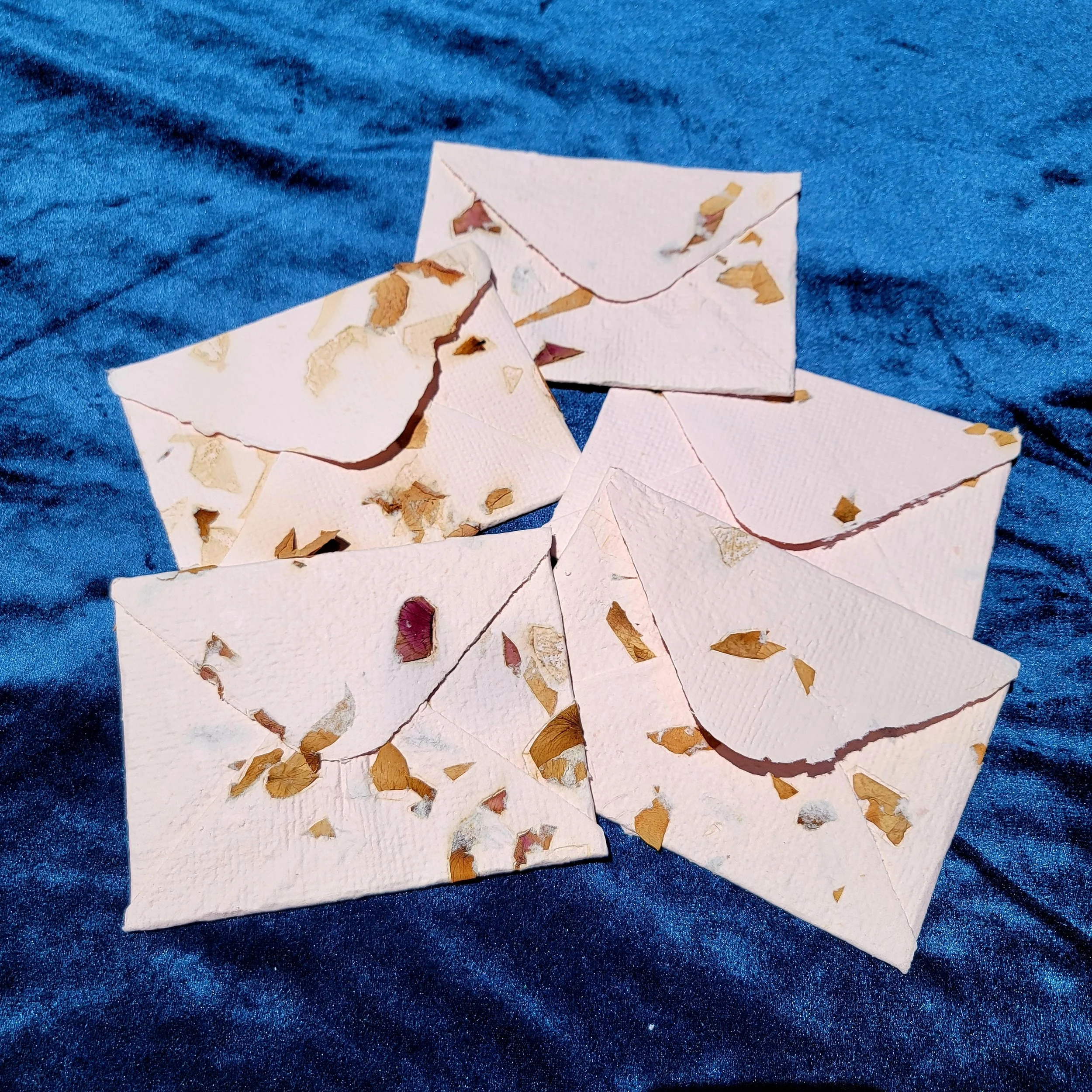 recycledrosepetalenvelopes.jpg