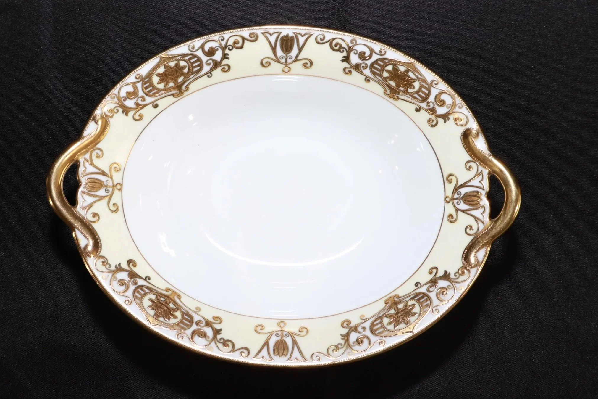 Vintage Noritake 175 Christmas oval serving bowl
