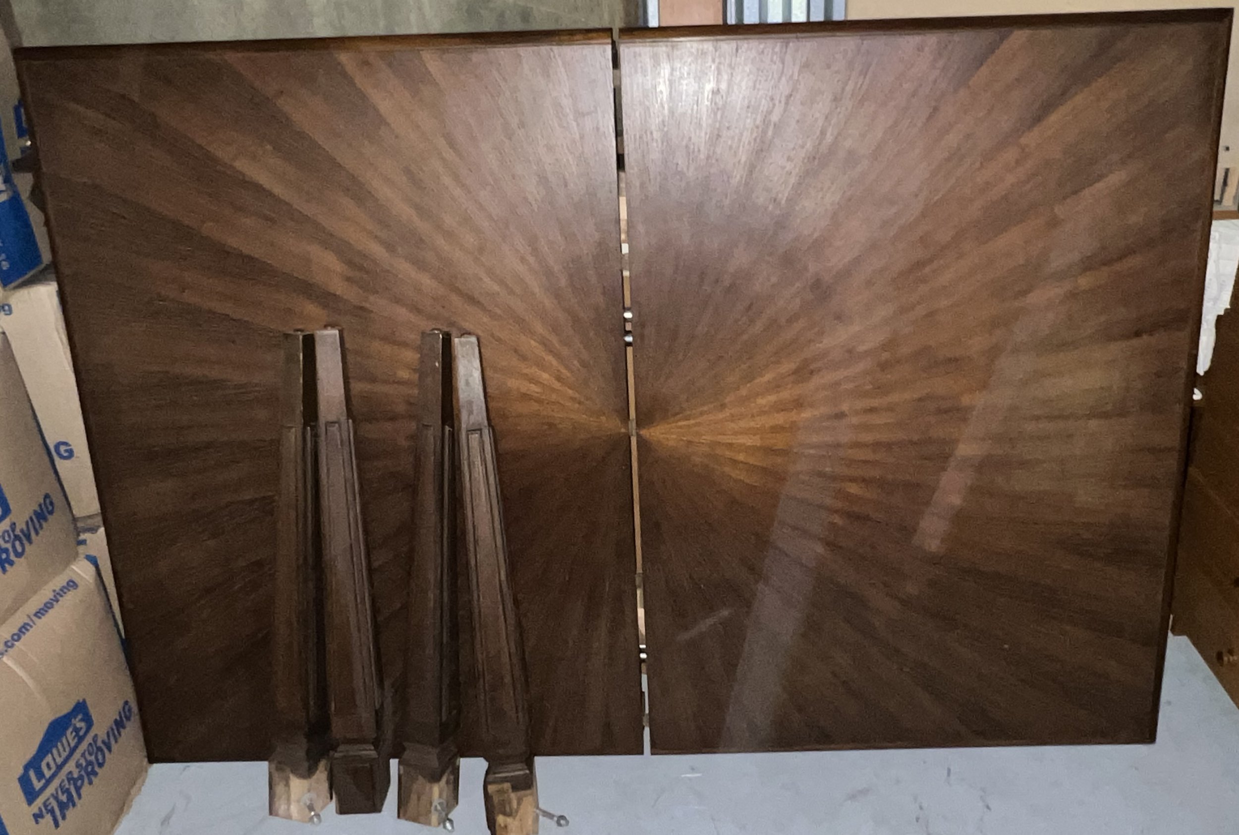 Item 26- Dining table set1.jpg