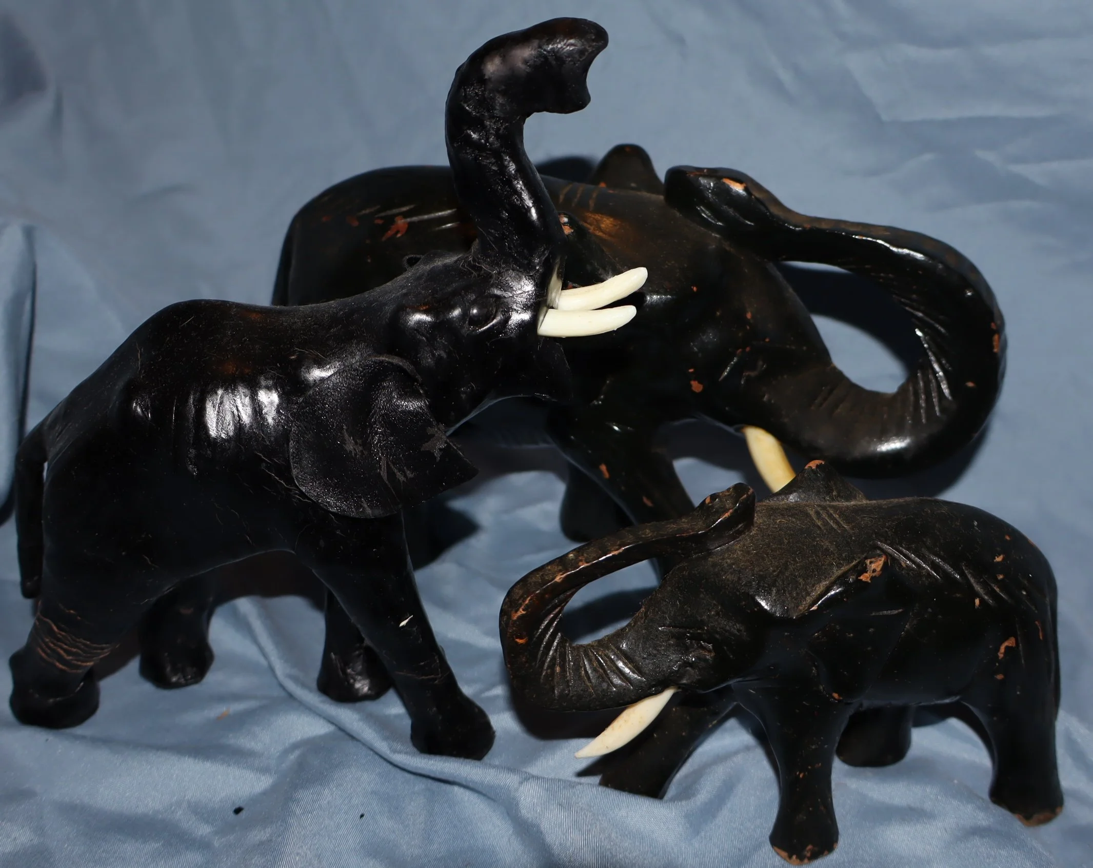 VTG Hand Carved ebony wood elephant figurines