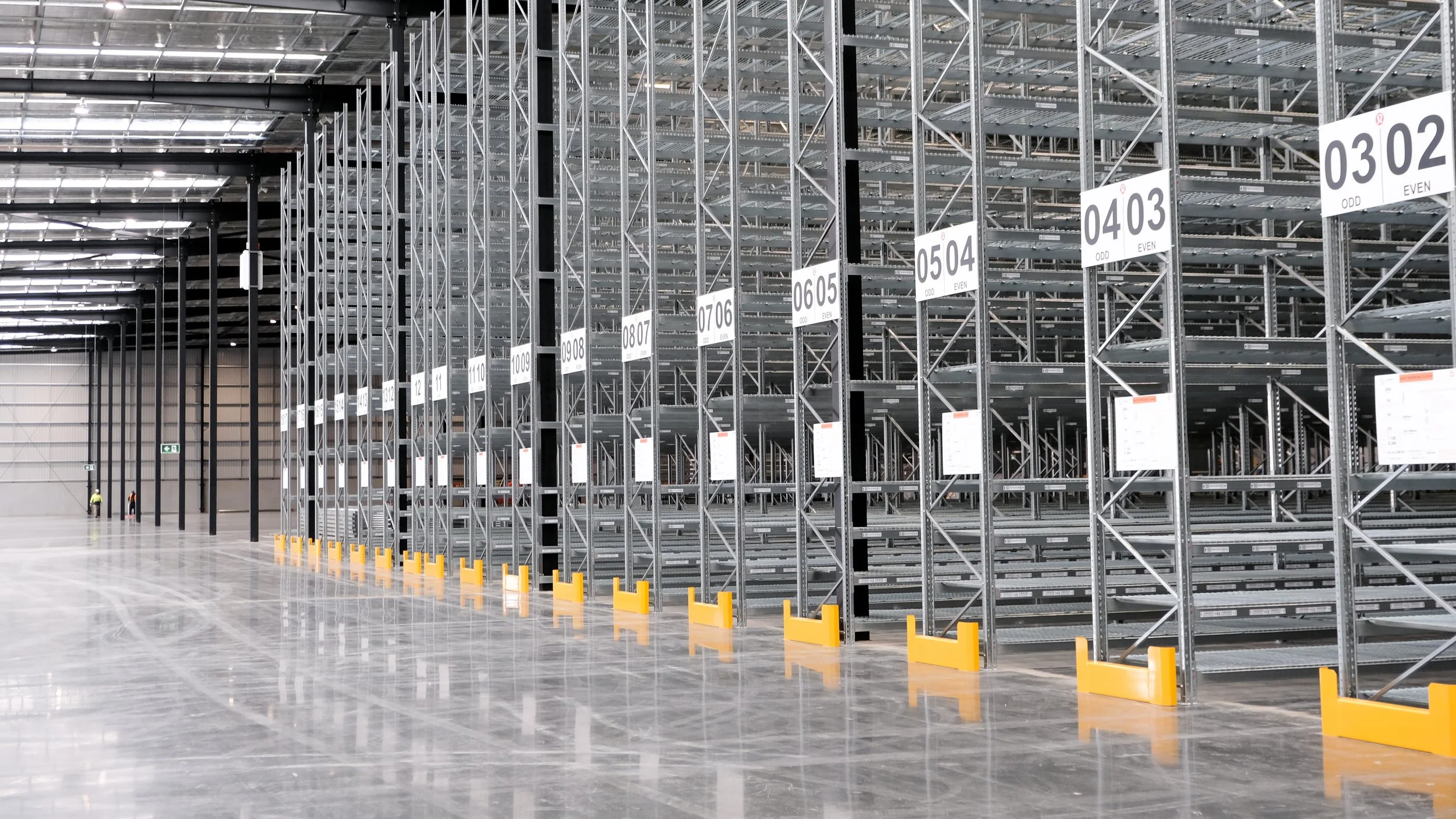 warehouse pallet racking numbered