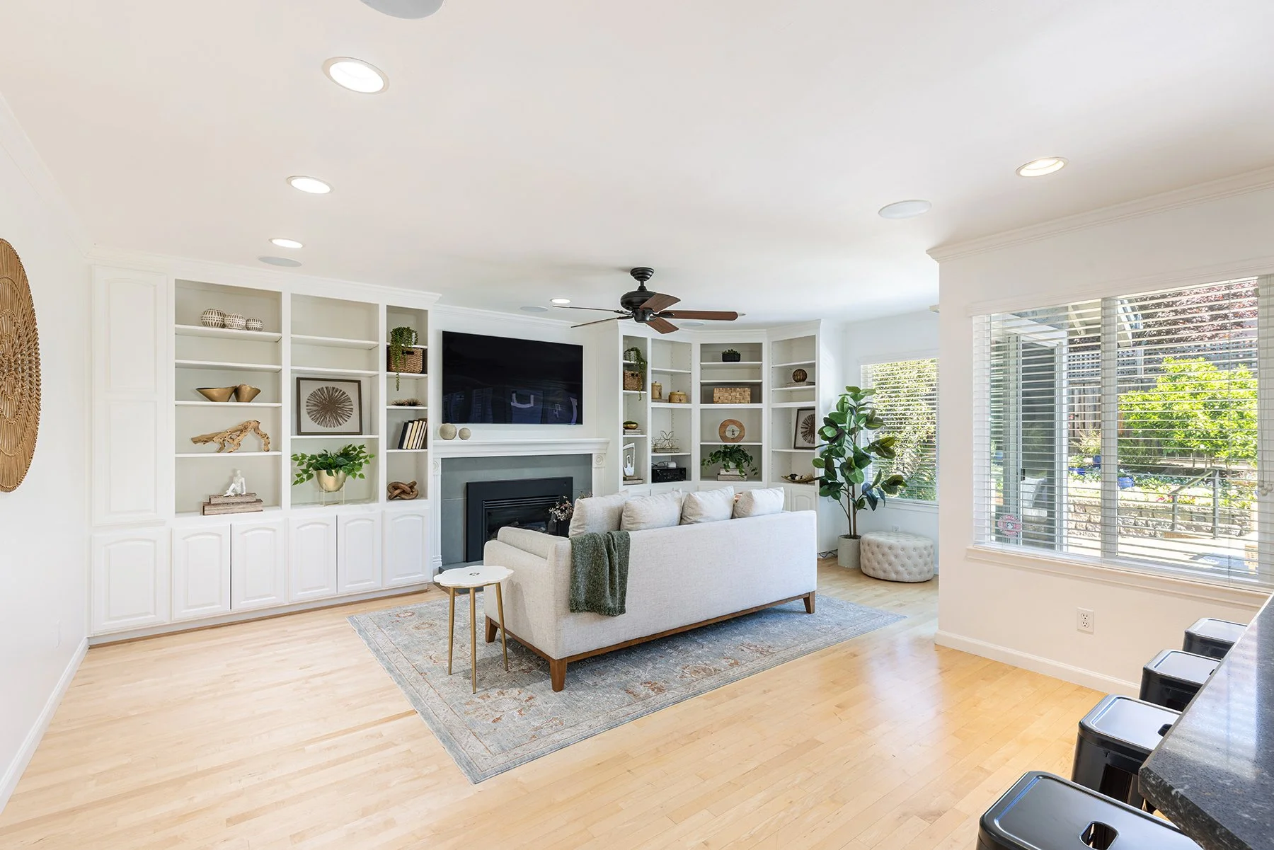0520 Family Room-001.jpg