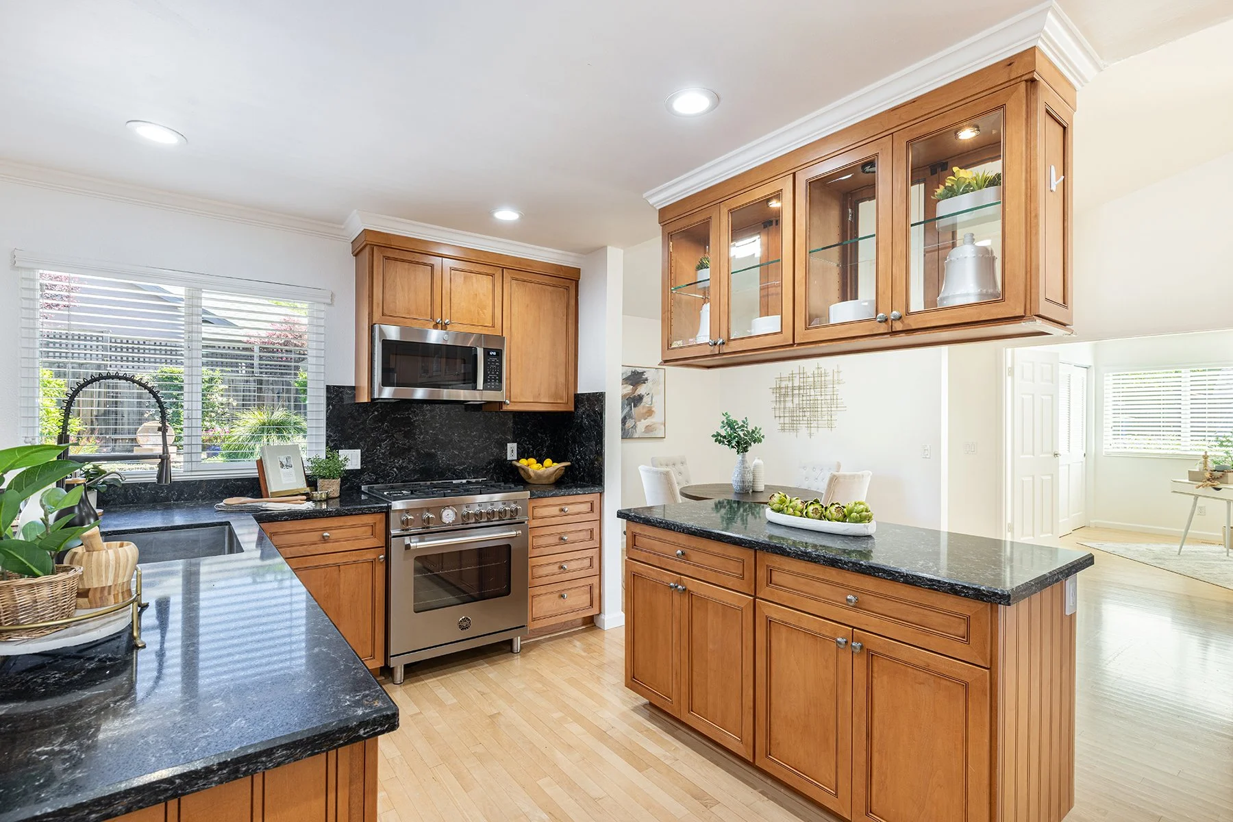 0600 Kitchen-004.jpg