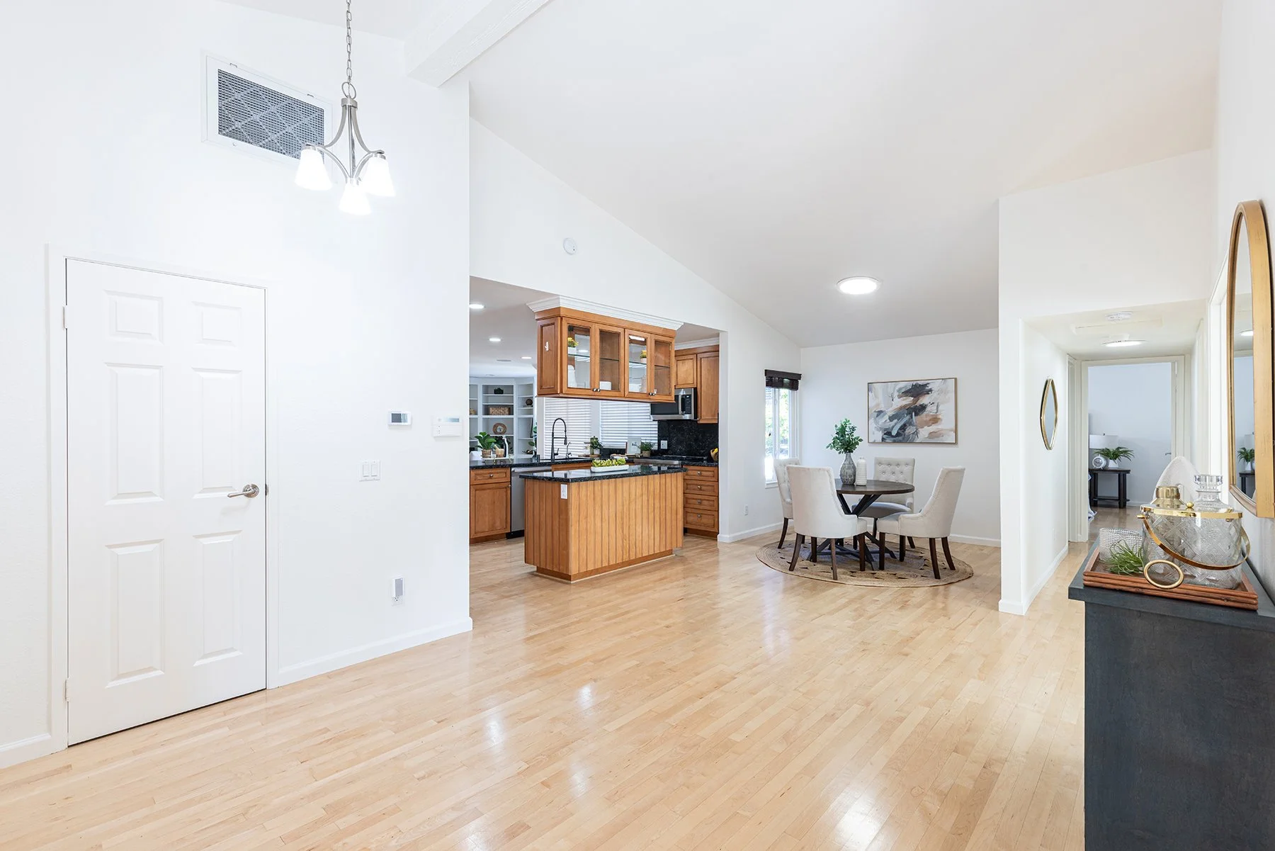 0200 Foyer-001.jpg