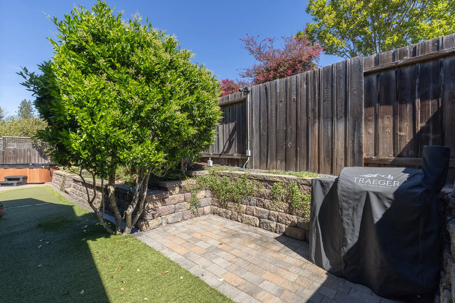 1500 Back Exterior-013.jpg