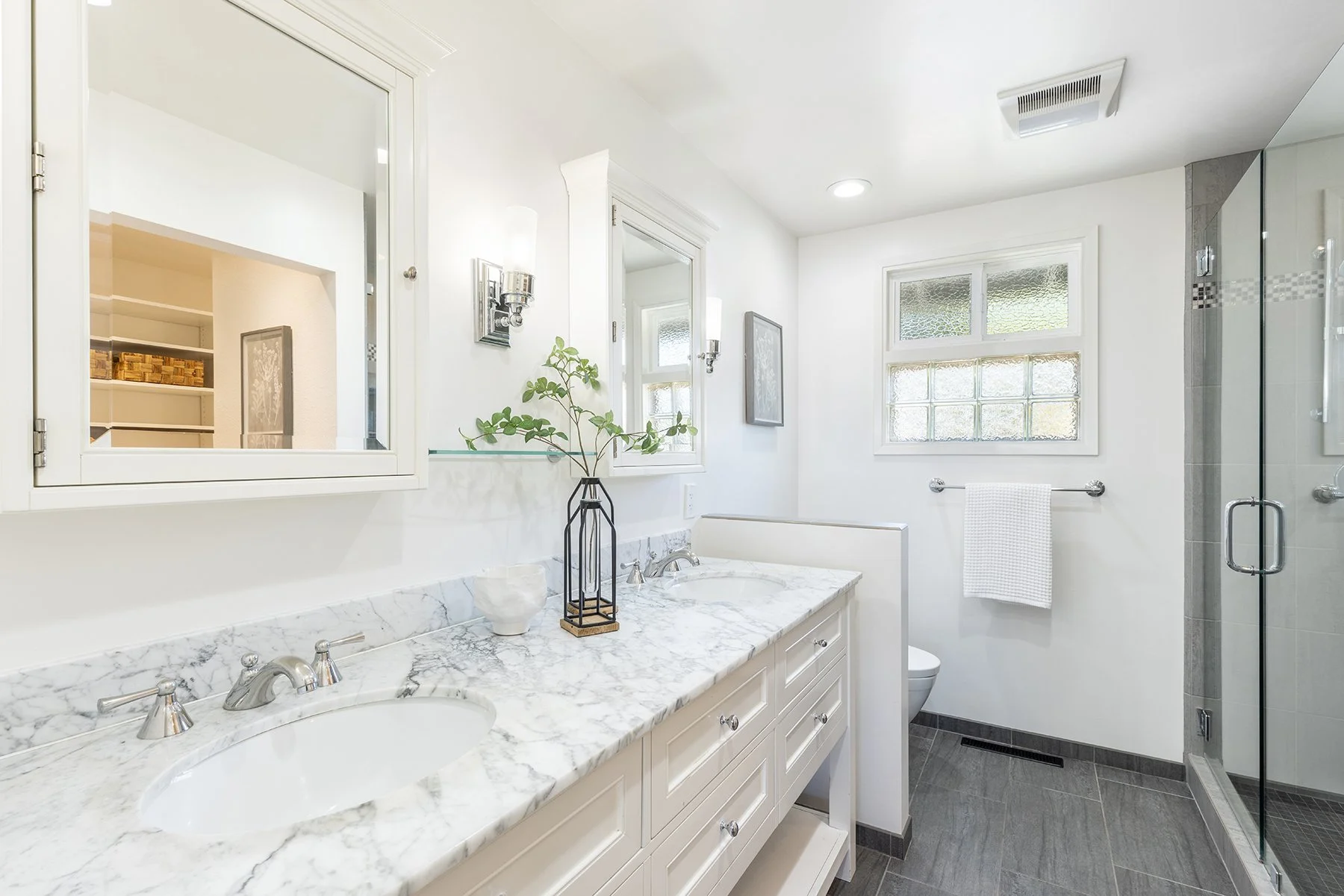 1150 Bathroom Two-001.jpg