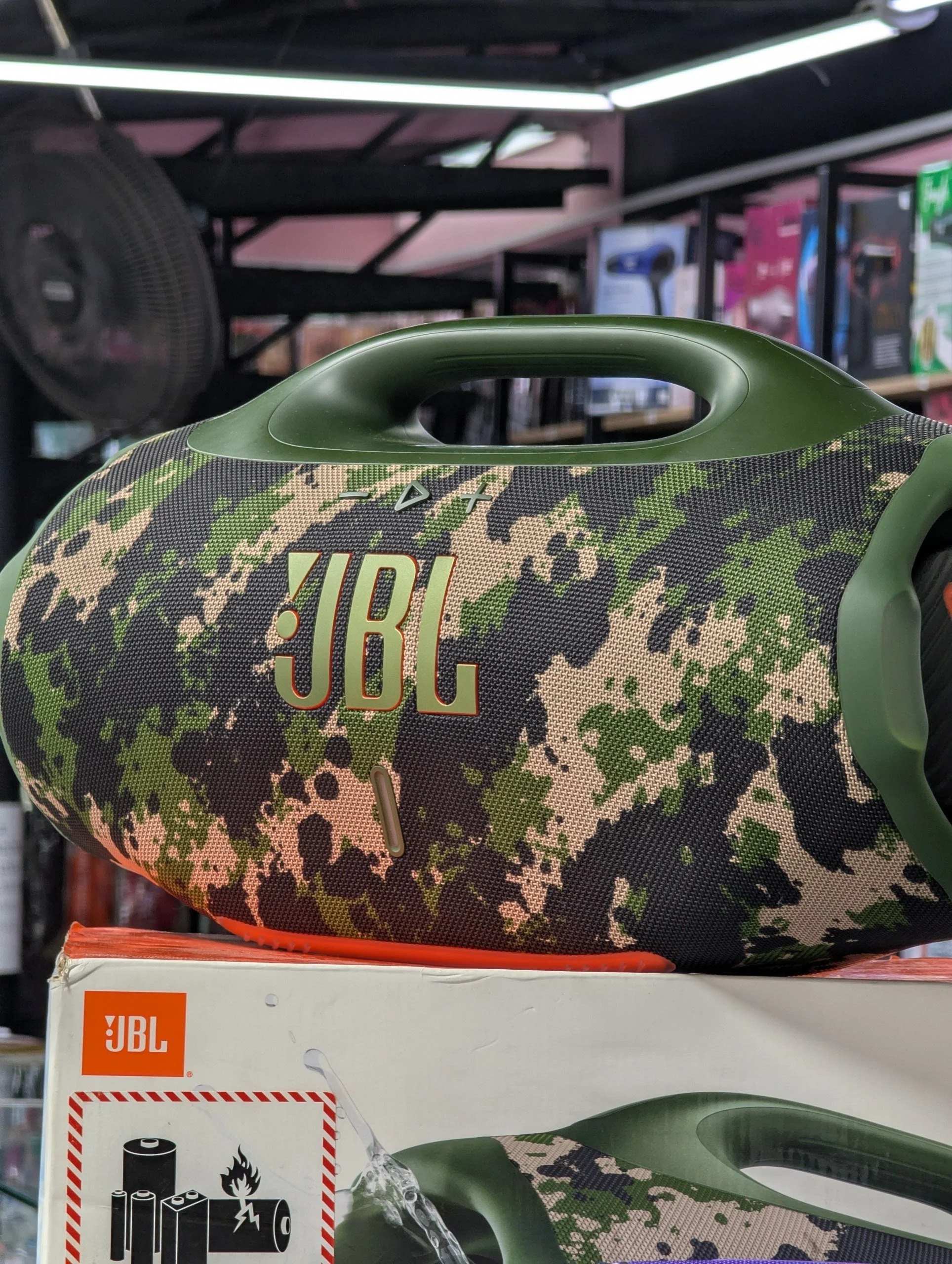 JBL Bombox 4 Exhibición Original