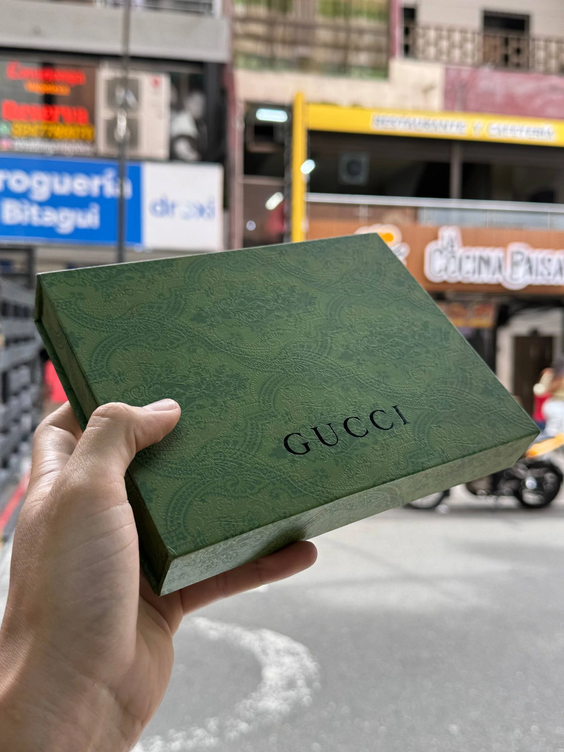 Apple Watch Réplica Gucci + 2 Manillas