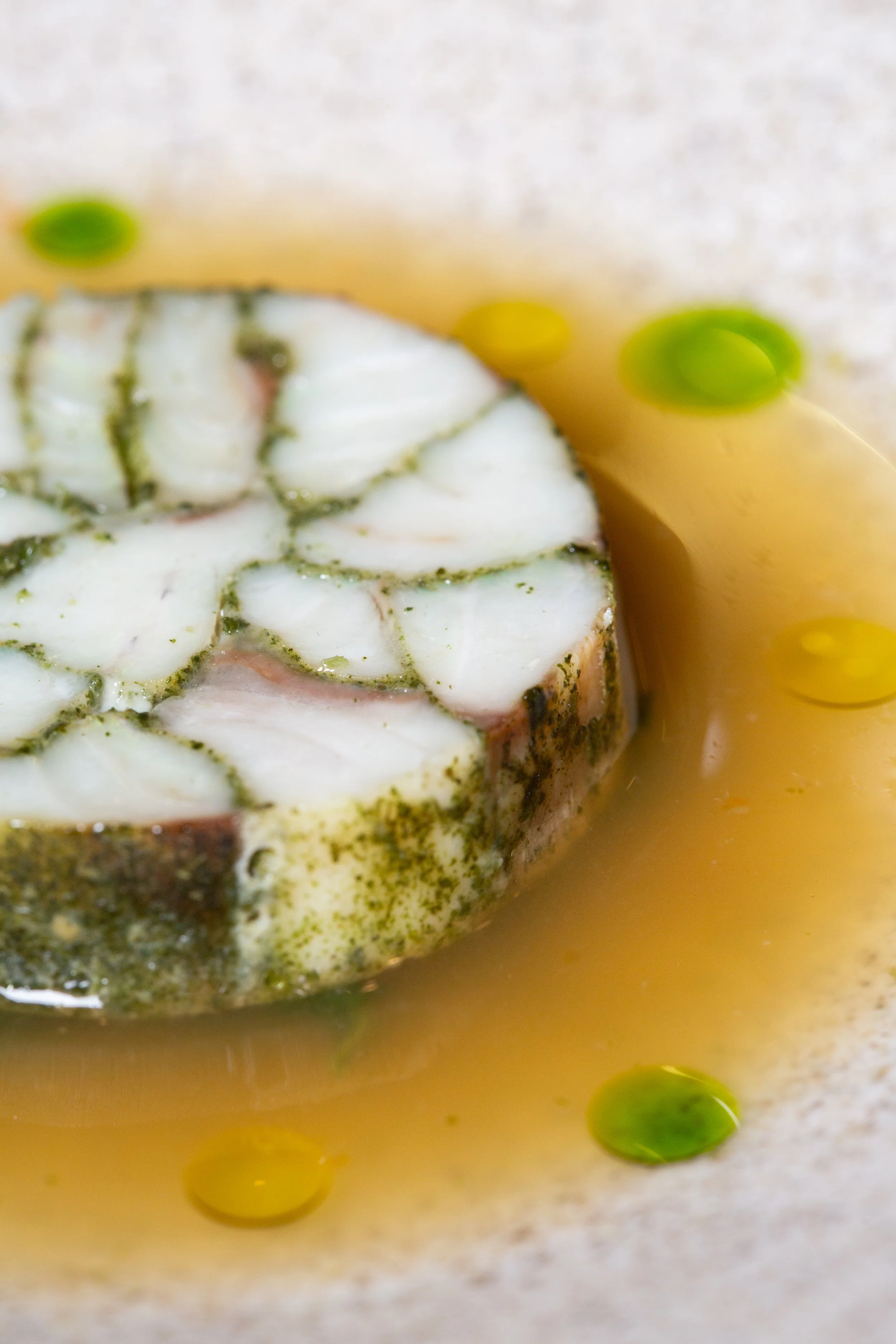 Pla Neung Manow | ปลานึ่งมะนาว
Steamed branzino roulade with lime
ปลากะพงนึ่งมะนาว