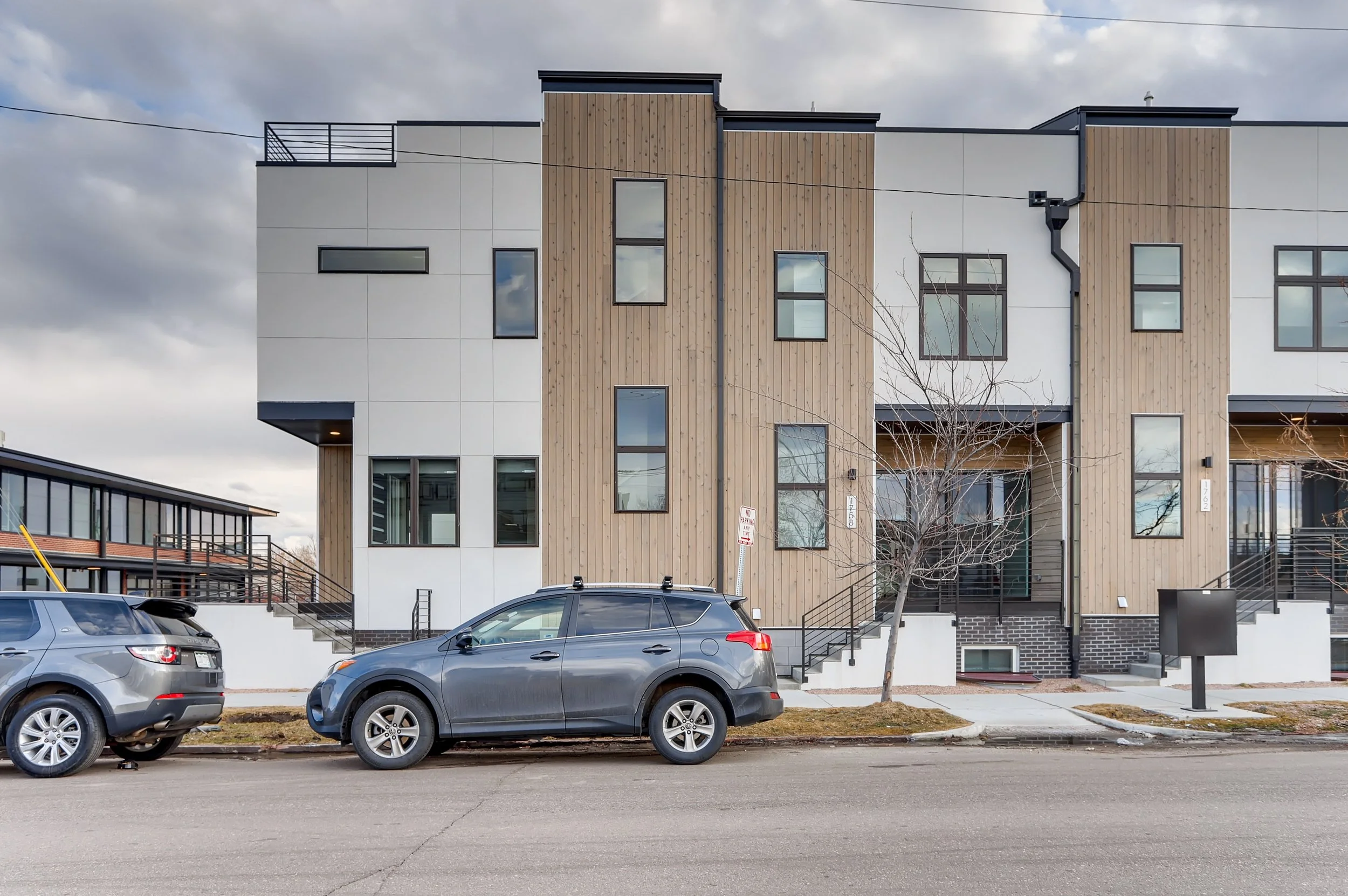03 Exterior Front 1583864360390.jpg