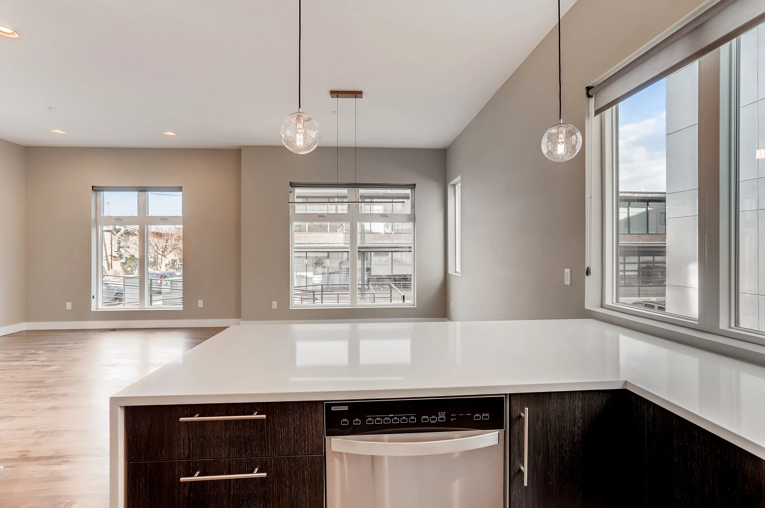 15 Kitchen 1583864360415.jpg