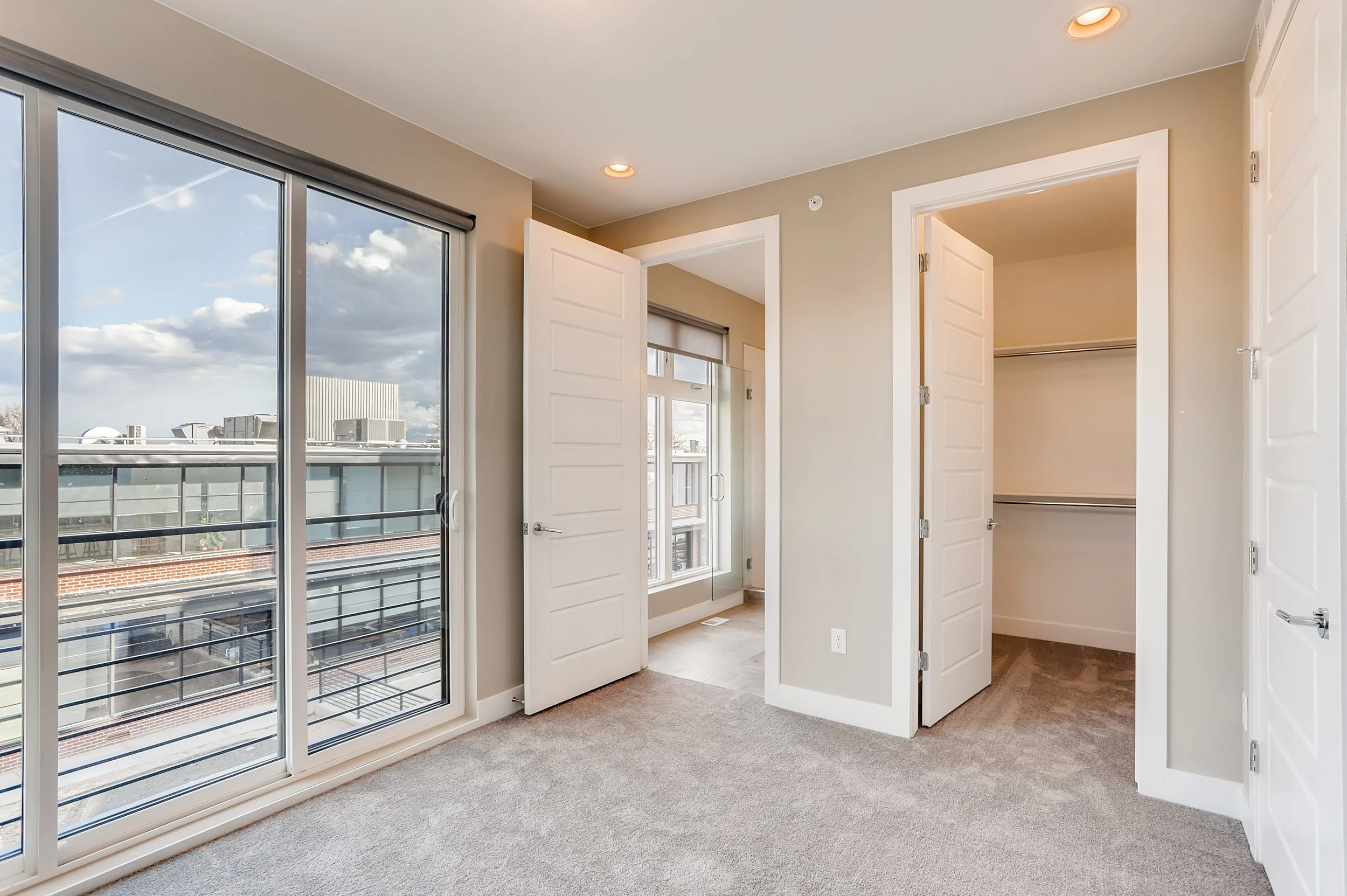 18 2nd Floor Master Bedroom 1583864360421.jpg