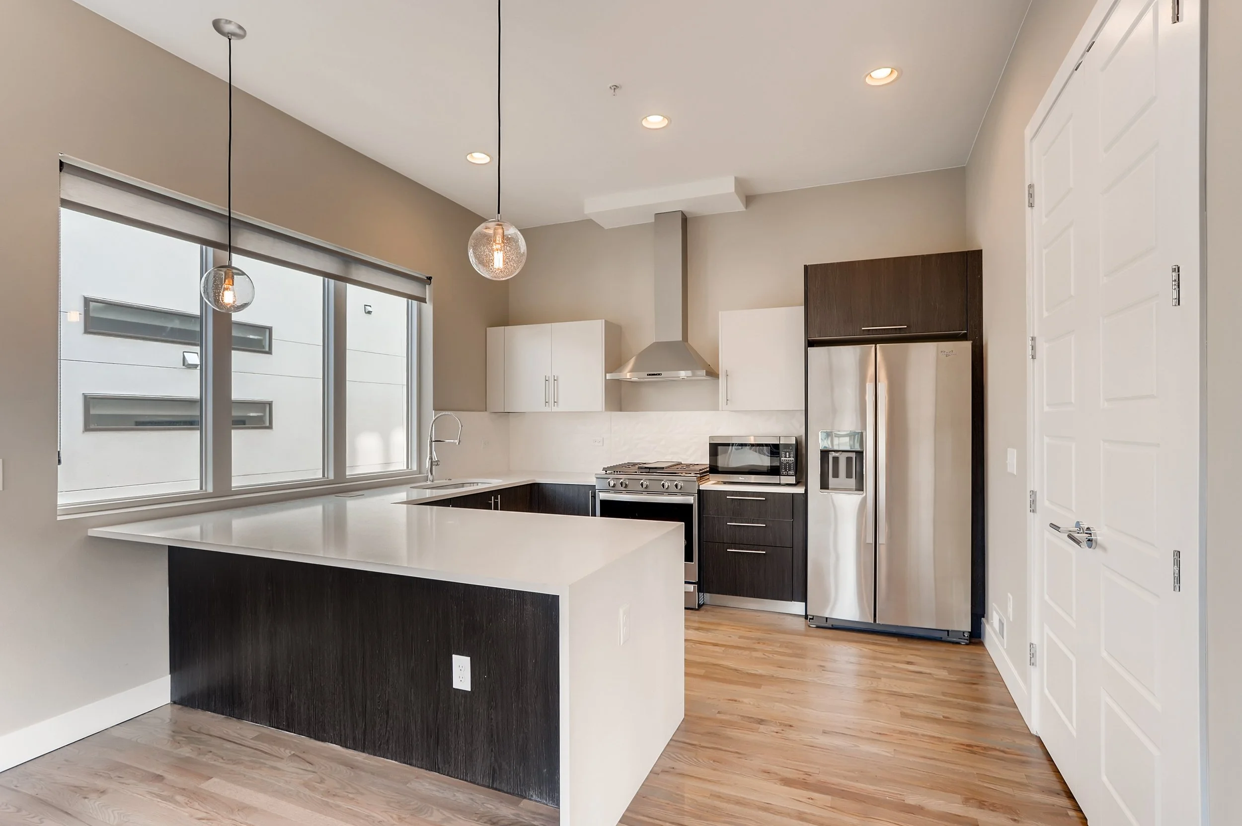 13 Kitchen 1583864360794.jpg