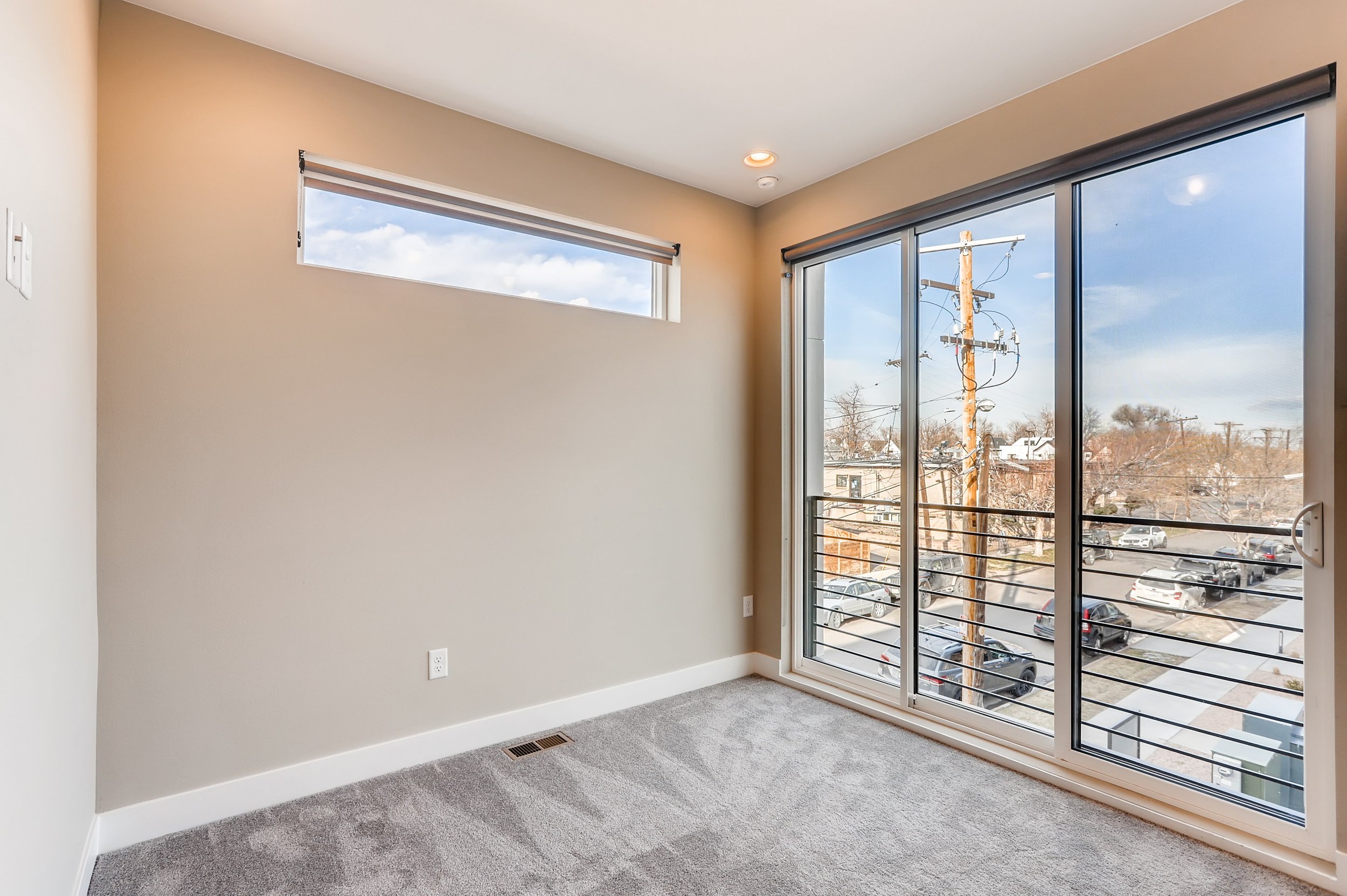 17 2nd Floor Master Bedroom 1583864360406.jpg
