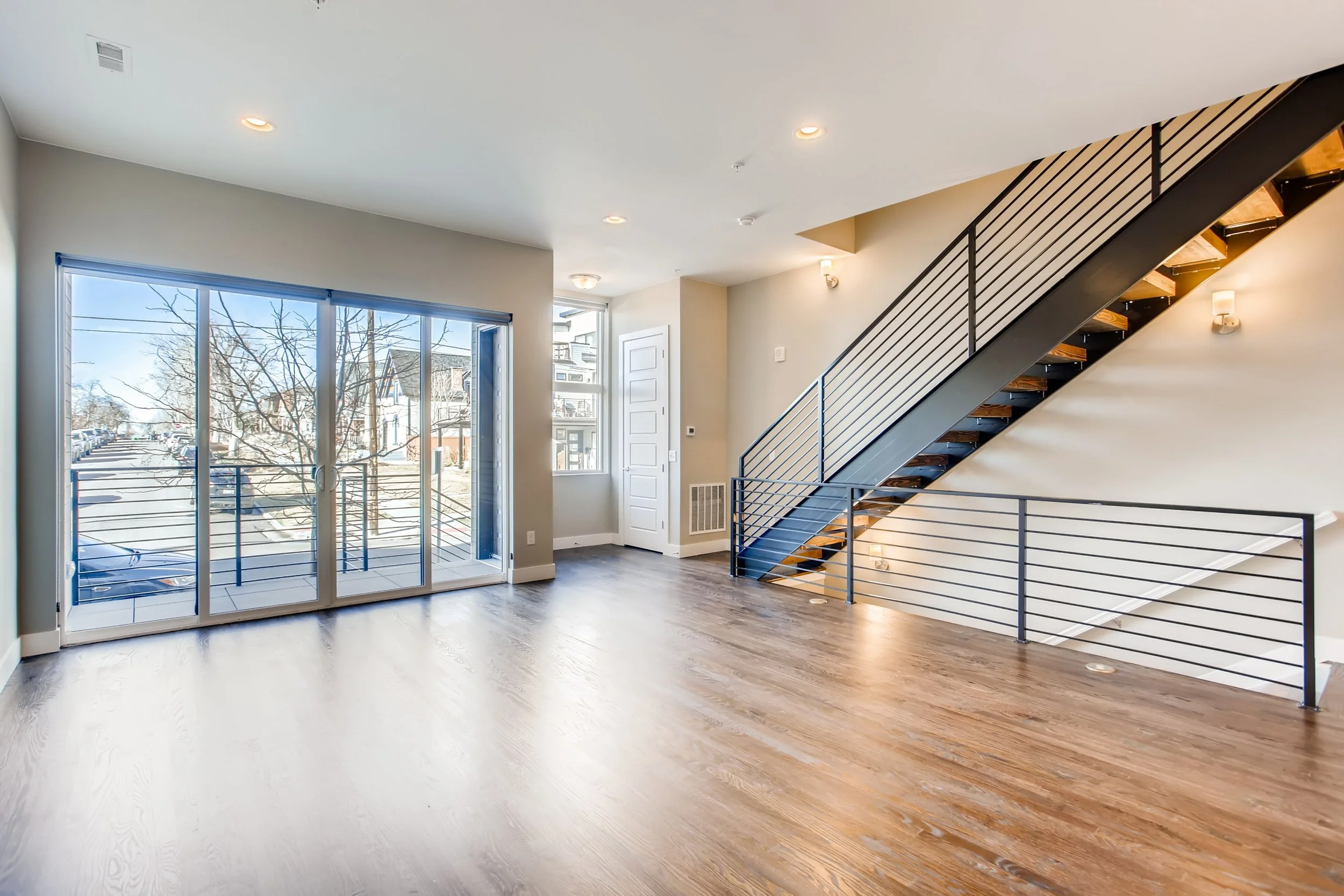 12 Living Room 1583950084287.jpg