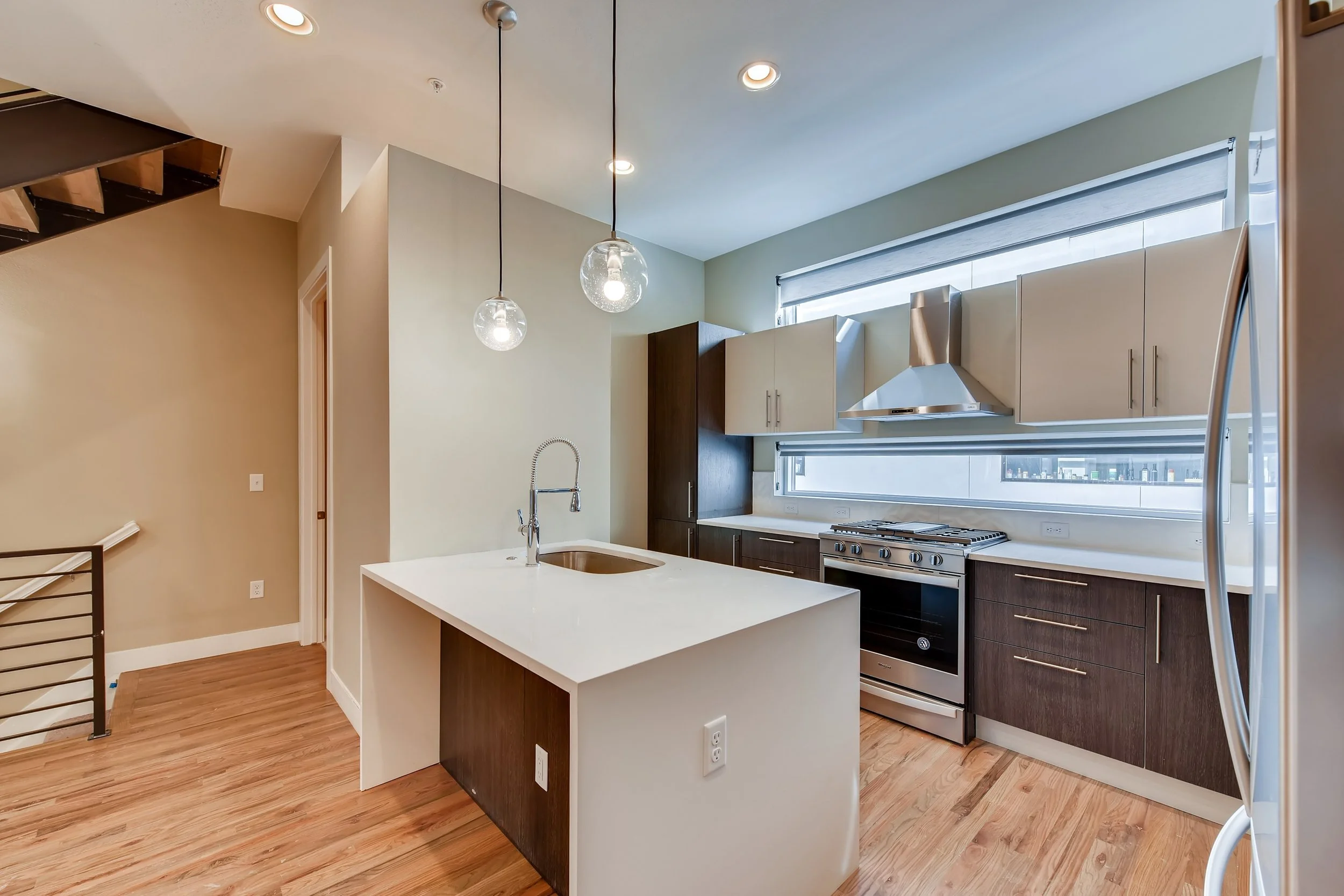 11 Kitchen 1583950110693.jpg