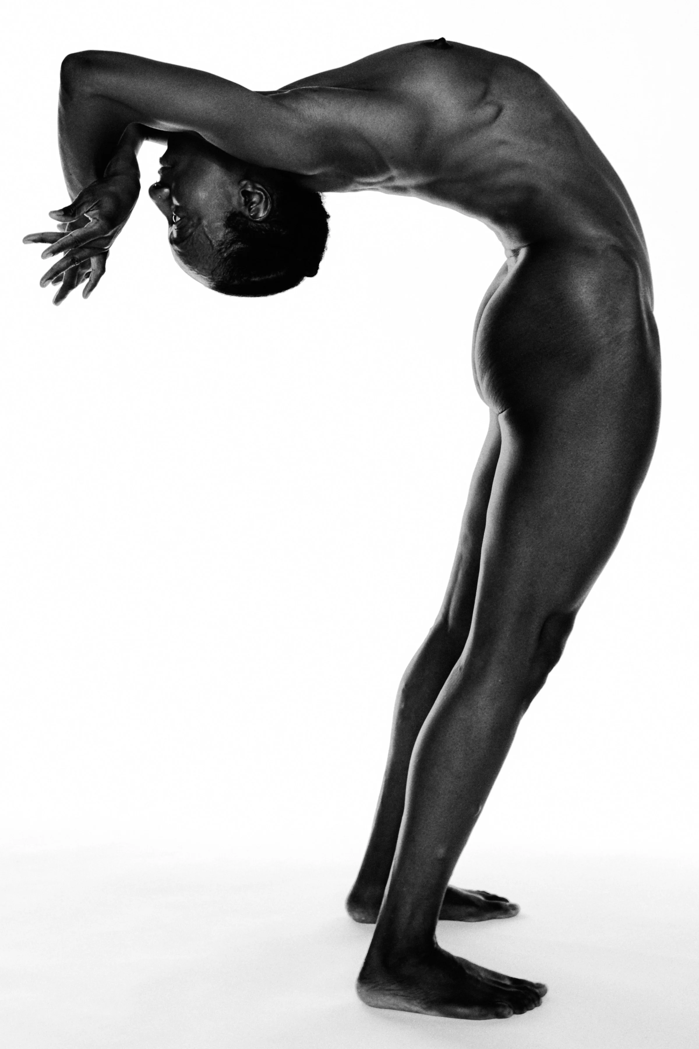 nikelola_web-01.jpg
