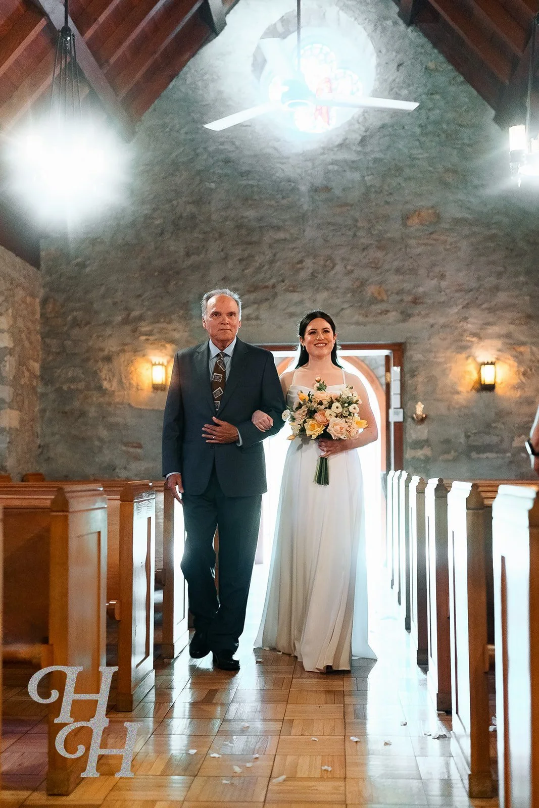 savannah-tyler-pilgrim-chapel-kcmo-17.jpg