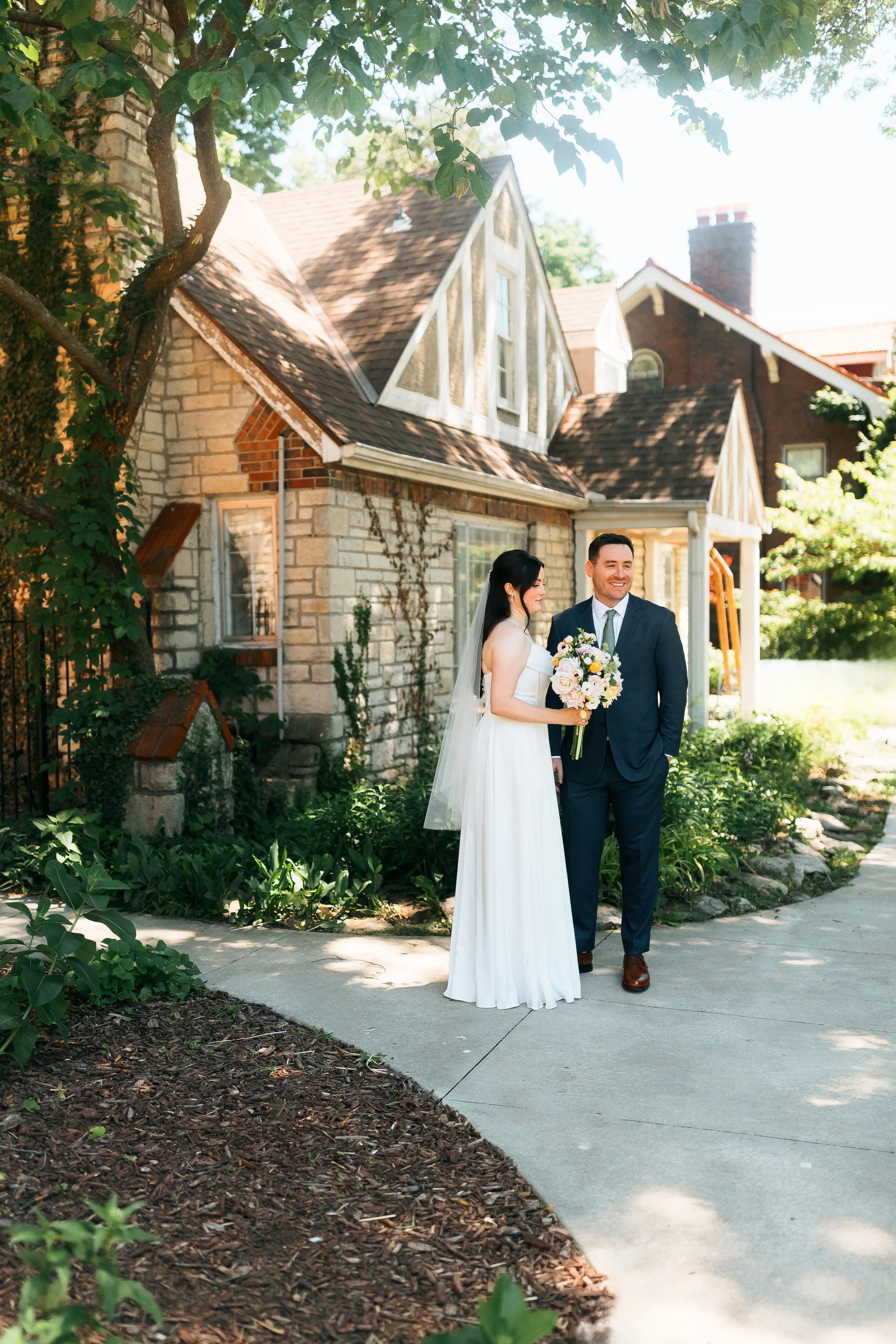 savannah-tyler-pilgrim-chapel-kcmo-10.jpg