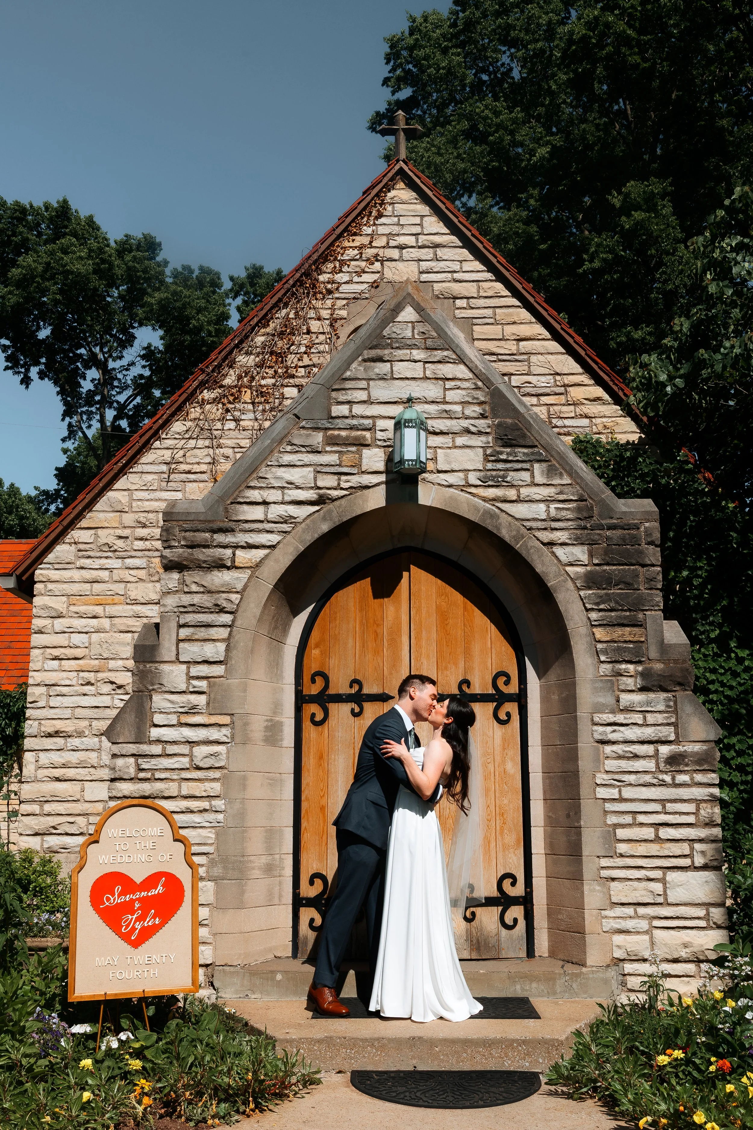 savanah-tyler-pilgrim-chapel-kcmo-23.jpg