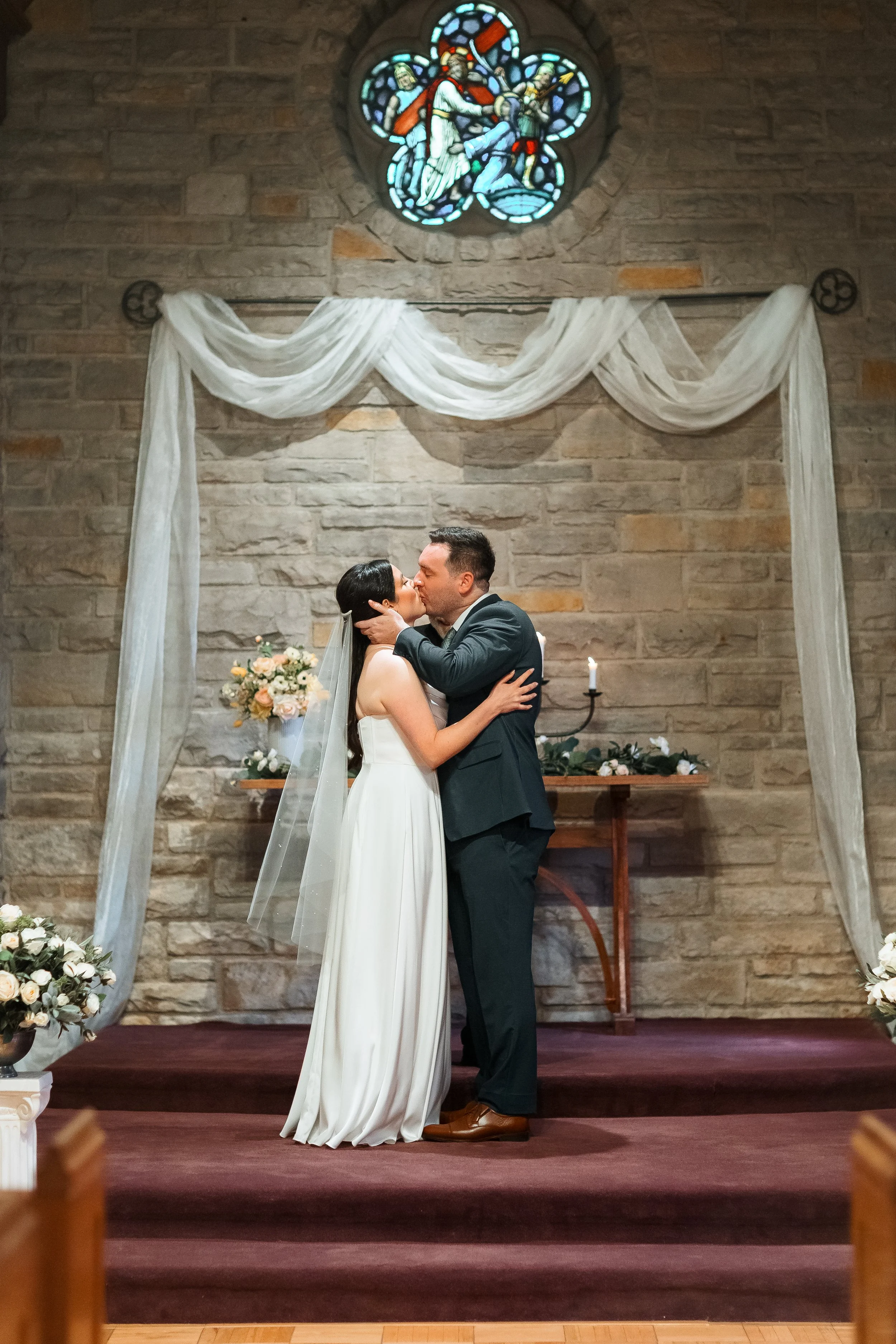 savanah-tyler-pilgrim-chapel-kcmo-19.jpg
