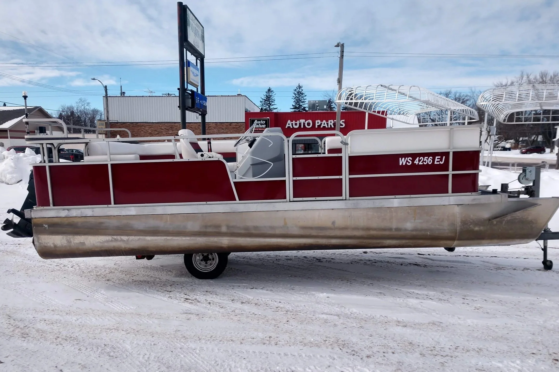NORTHWOODS PONTOON