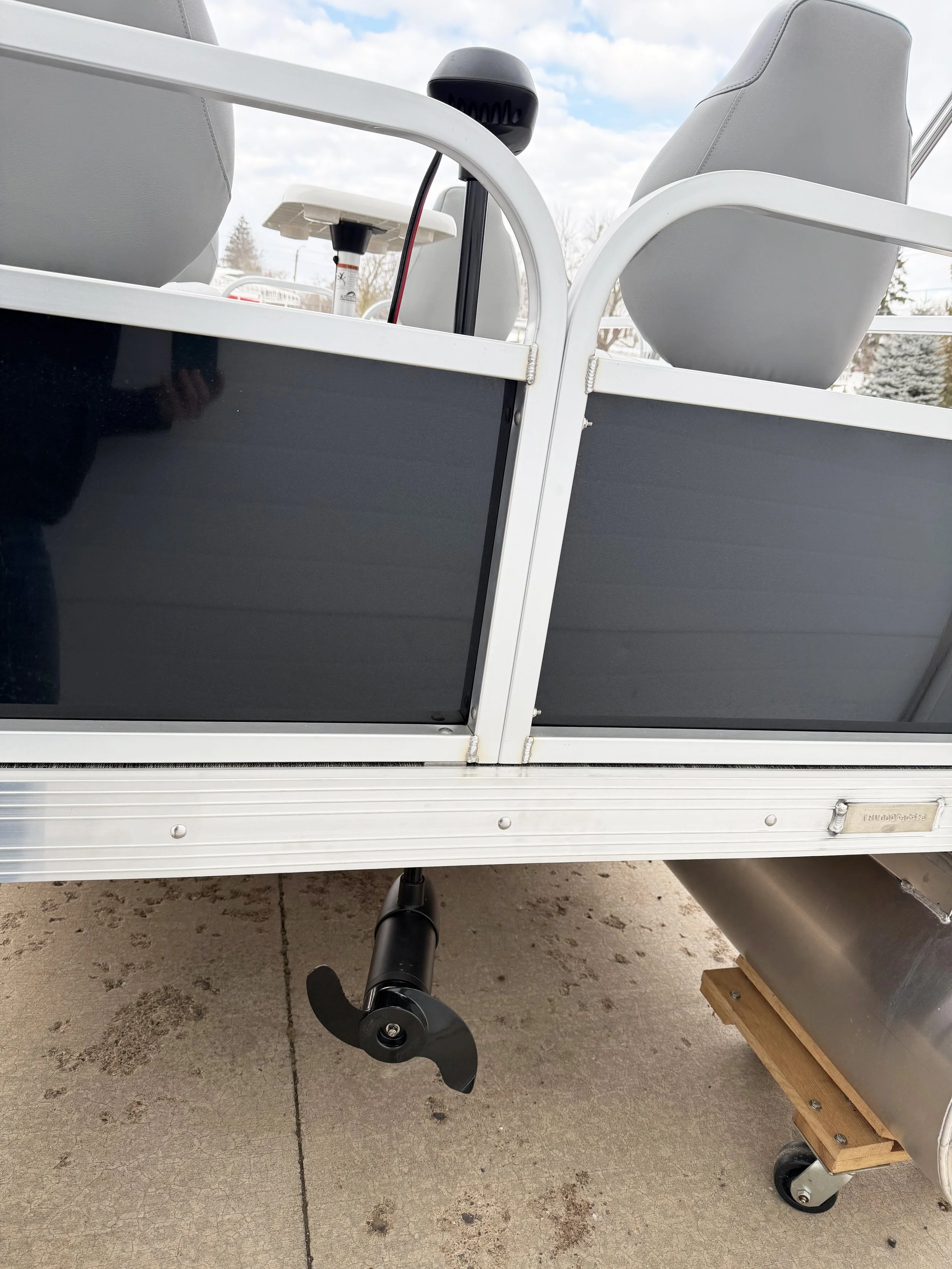 LC TMC Pontoon Prop.jpg