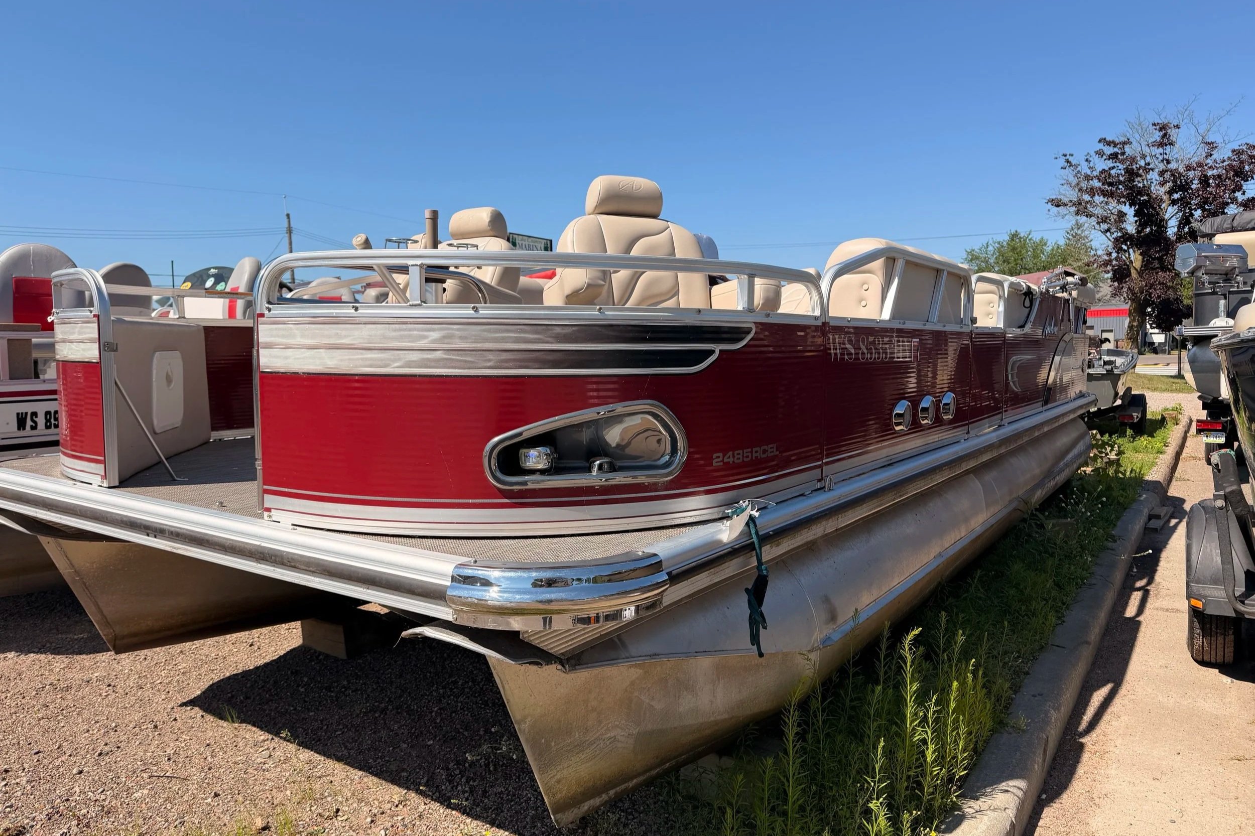 AVALON PONTOON