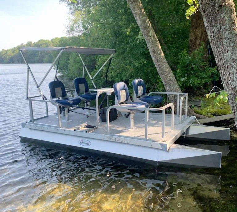 Mitey Toon on Lake.jpg