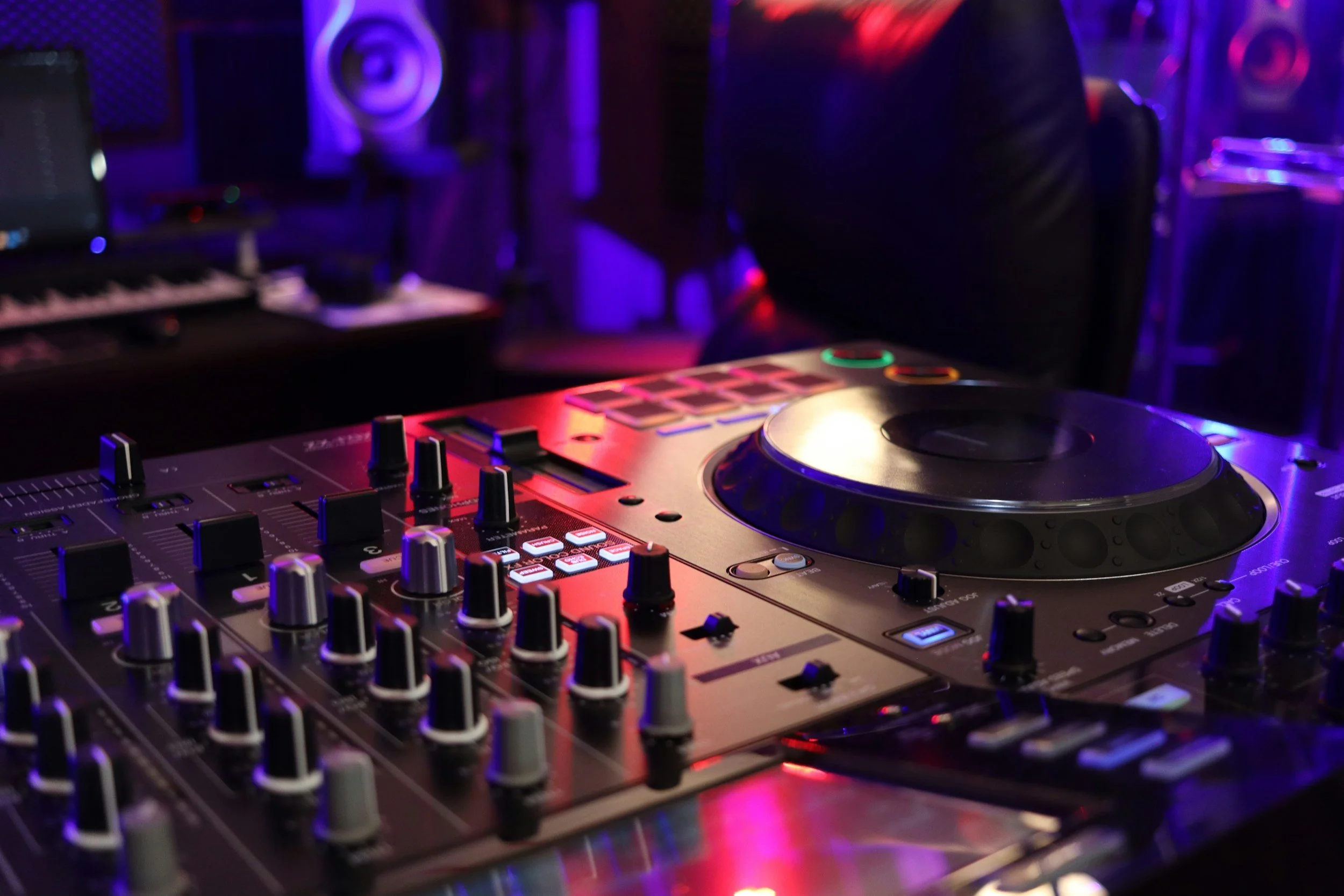 events-at-6ix-mears