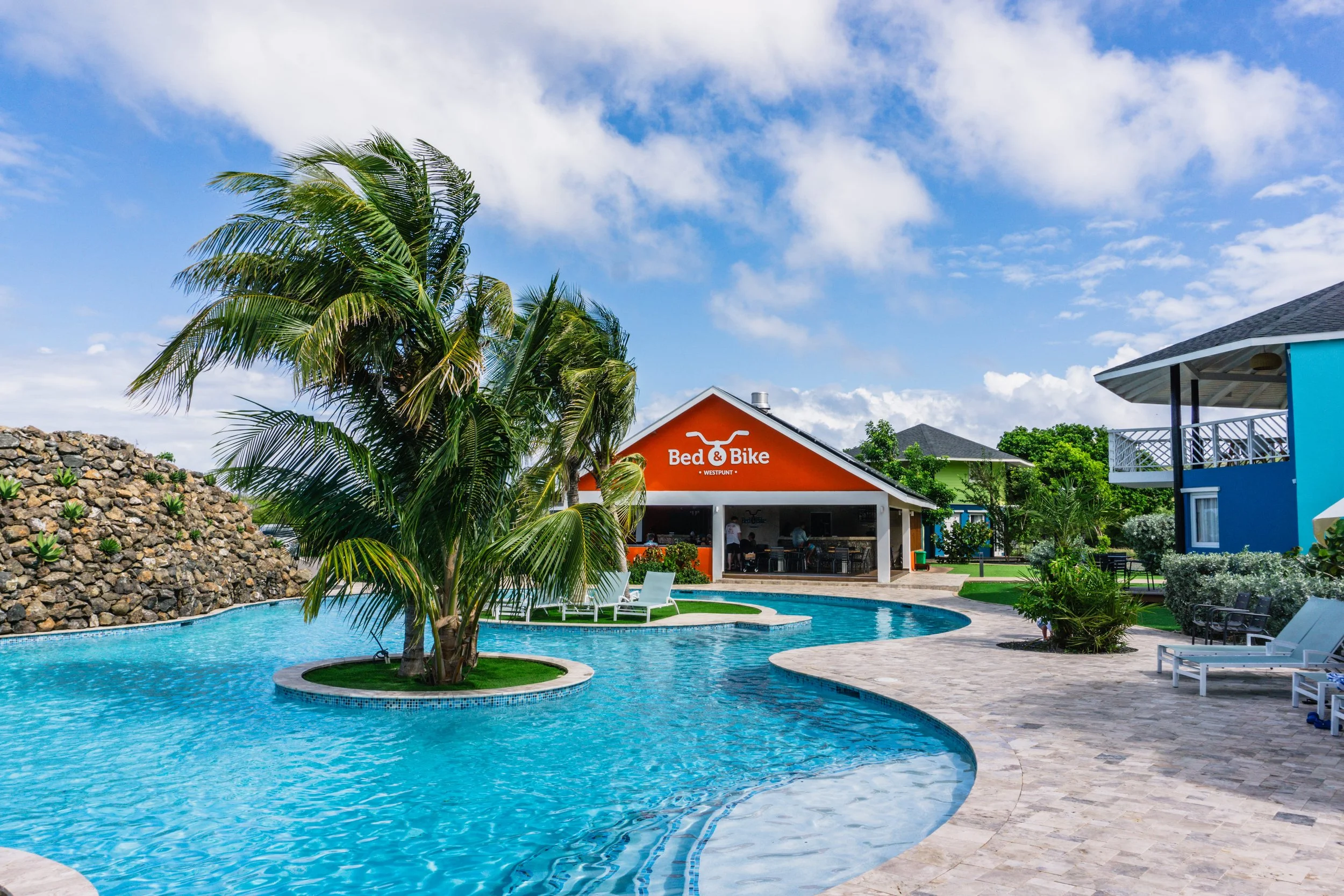 Où dormir à Curaçao : mes 3 expériences Bed &amp; Bike entre auberge de jeunesse et glamping