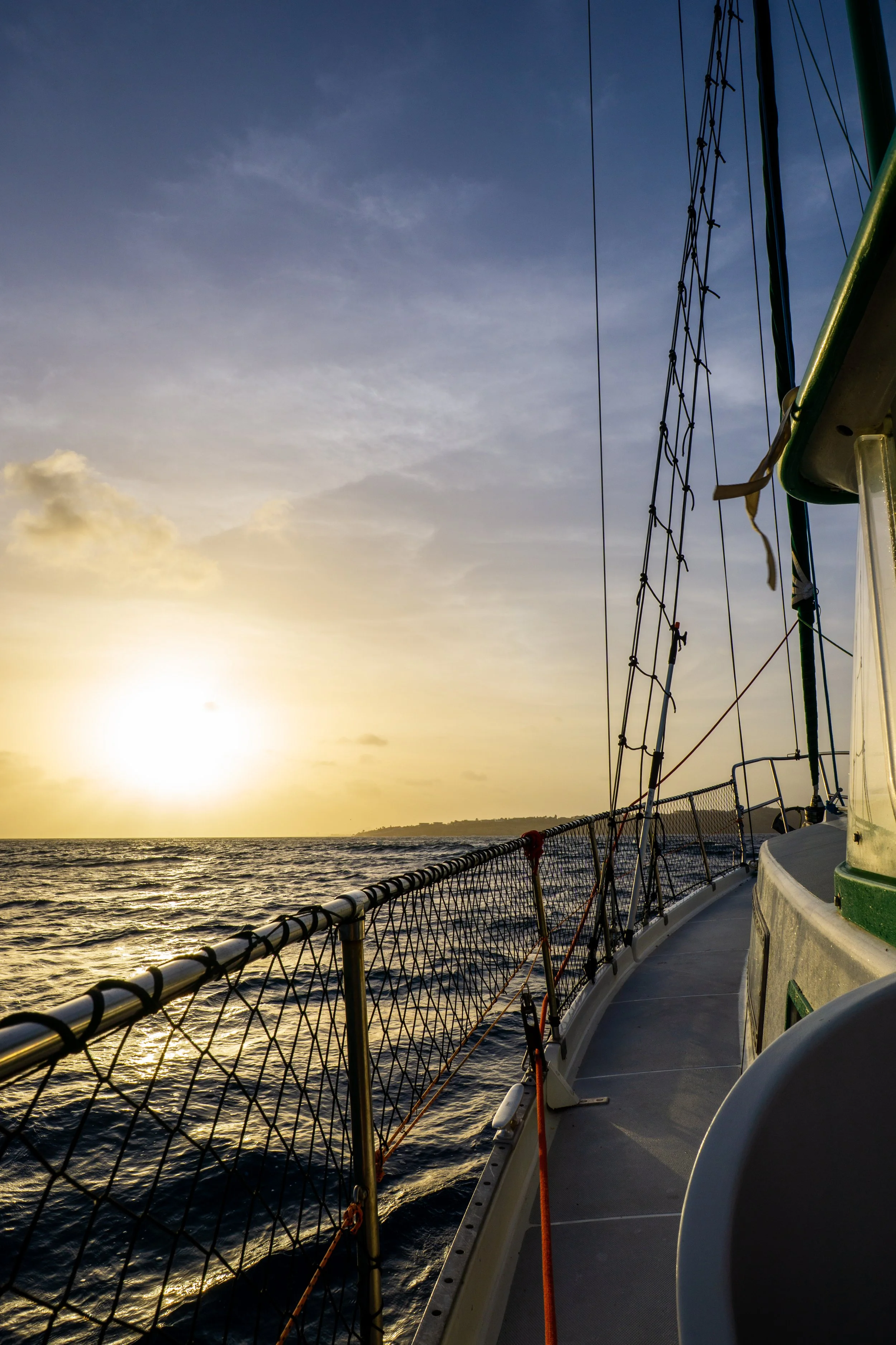 bateau-coucher-soleil-curacao (1).jpg