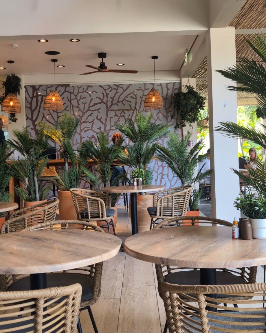 reef-cafe-curacao (2).jpg