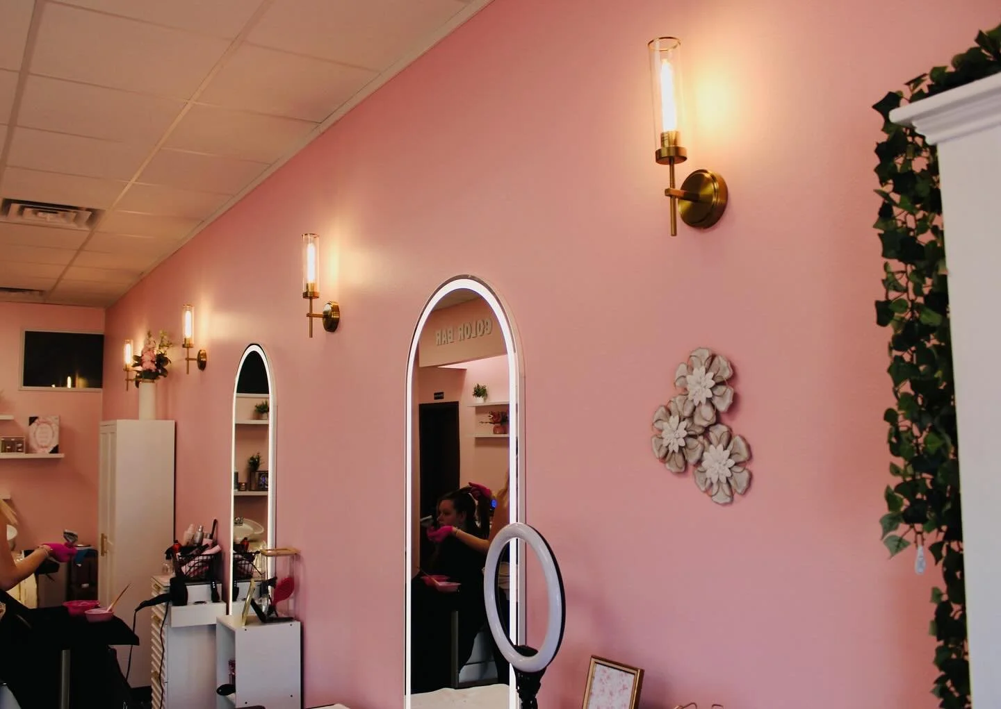 We are so excited to officially announce that our salon is OPEN! ✨
What started as a dream is finally becoming reality, and we couldn&rsquo;t be more grateful for everyone who has supported us along the way. We can&rsquo;t wait to welcome you in, hel
