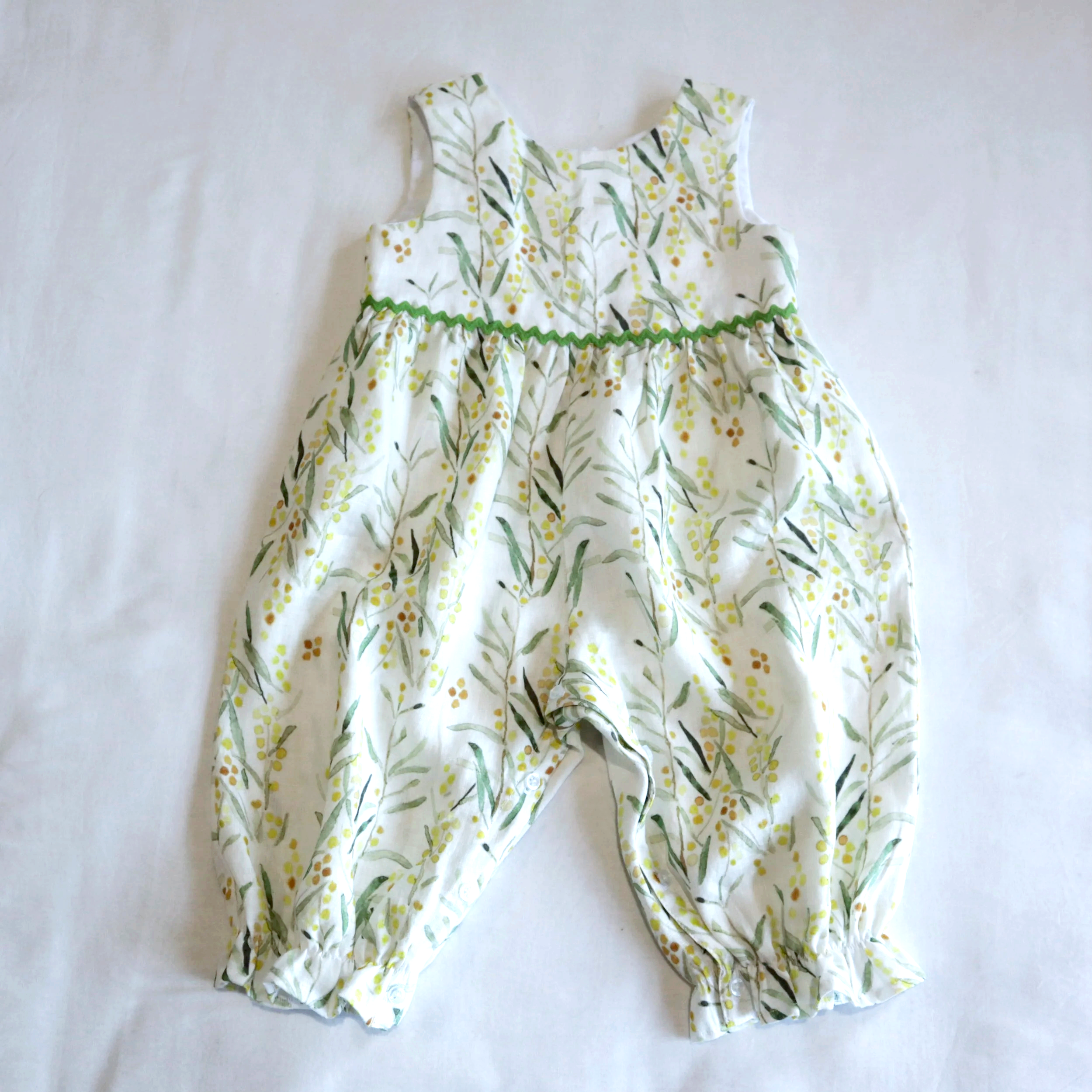 Linen%2Boncesie%2Bfront.jpg
