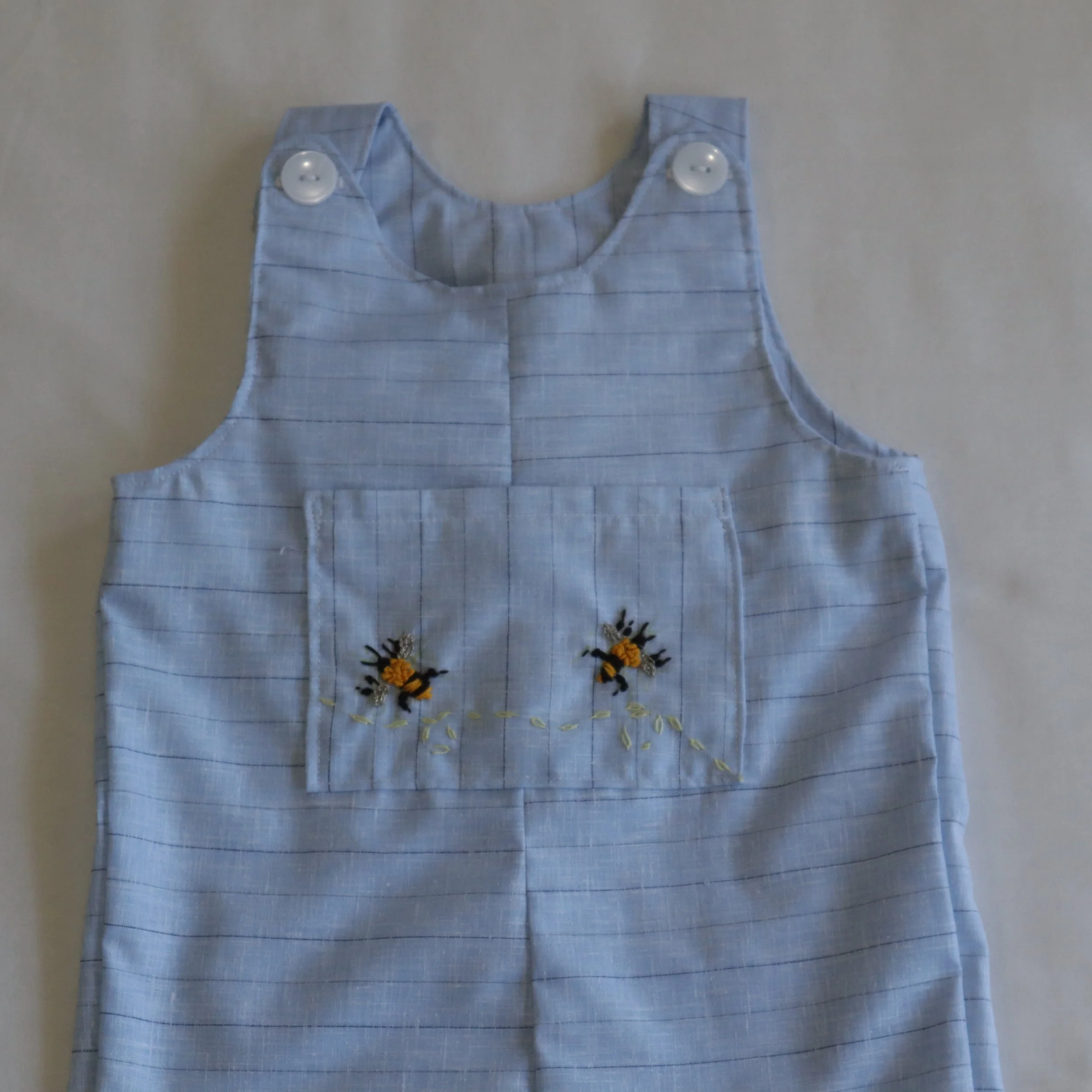 Bee embroided overall extra large front pocket.JPG
